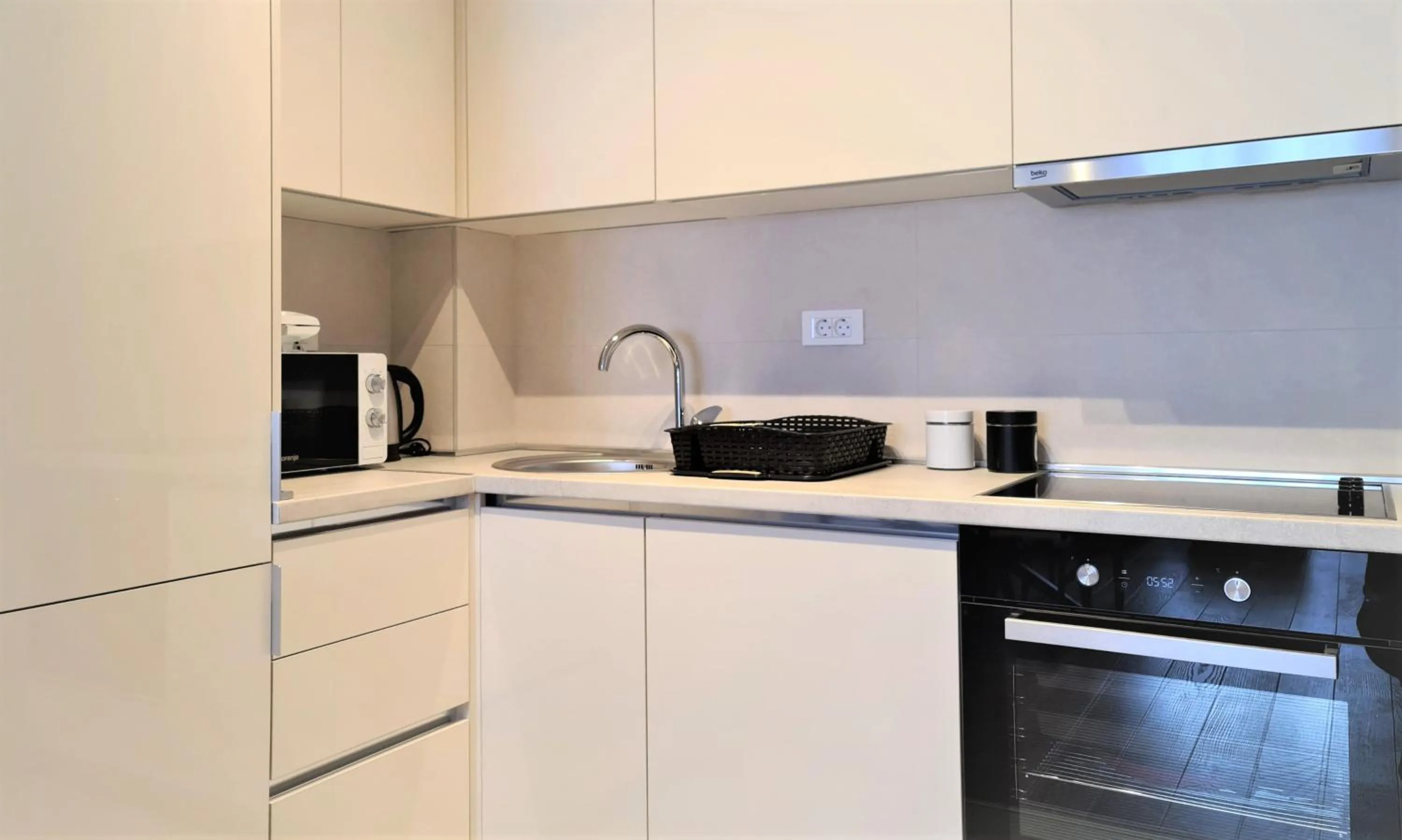 Kitchen or kitchenette in Green Apartments Podgorica With Garage