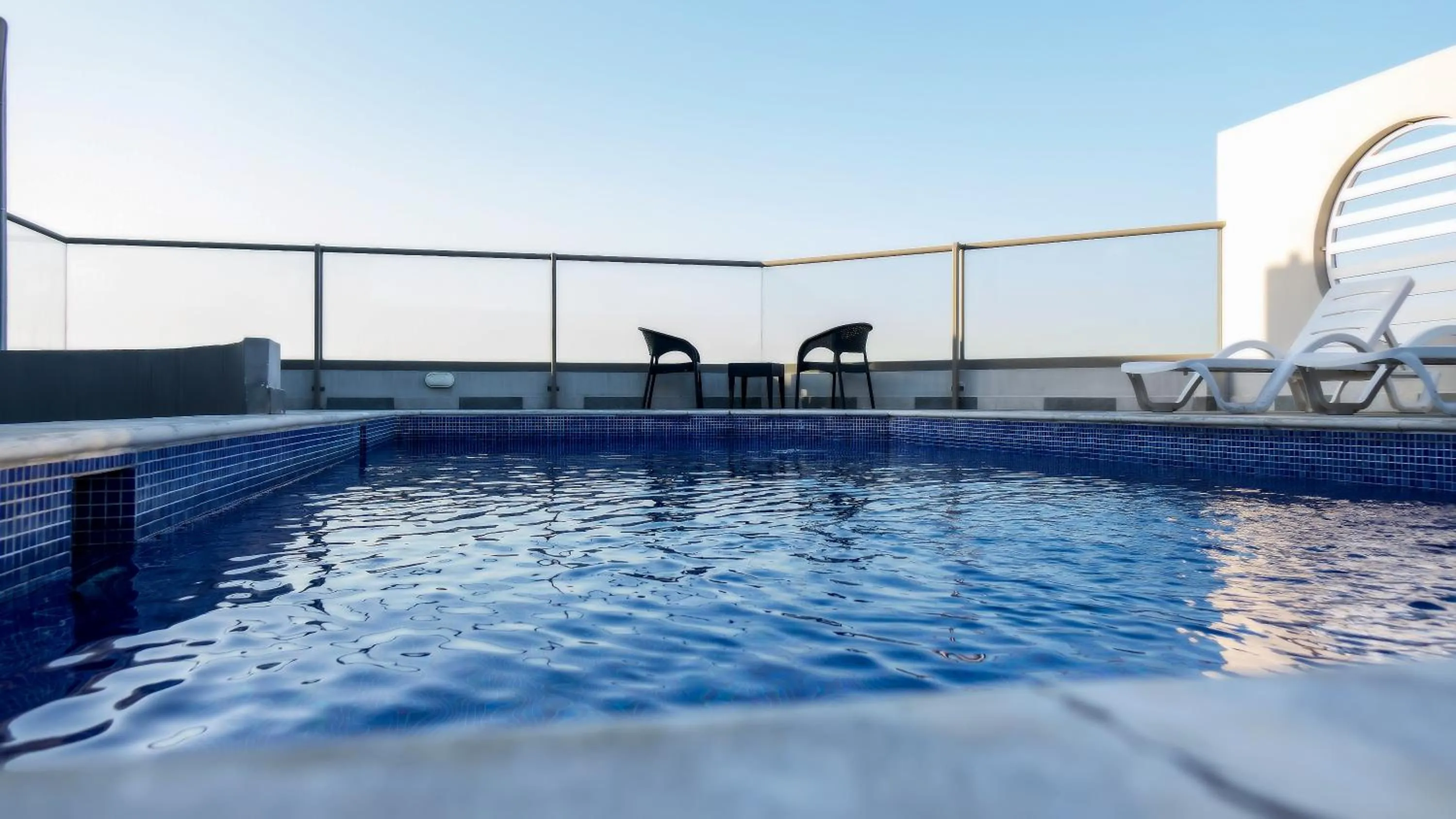 Swimming pool in Al Safwa One