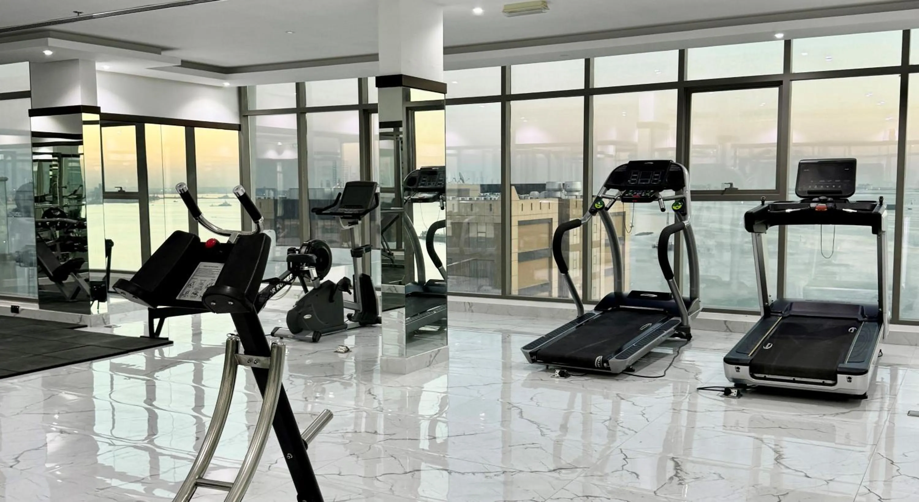 Fitness centre/facilities in Al Safwa One