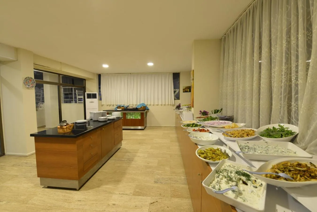 Food and drinks in Kaftans City Hotel by RRH&R
