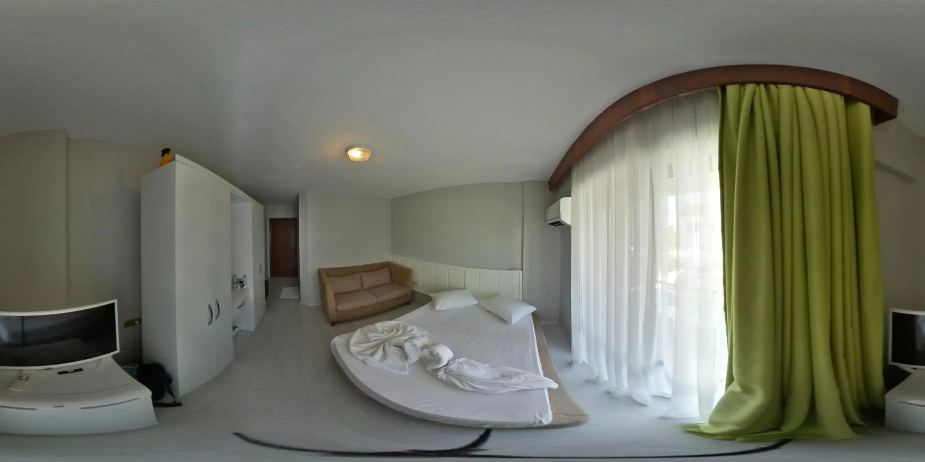 Photo of the whole room, Bed in Kaftans City Hotel by RRH&R