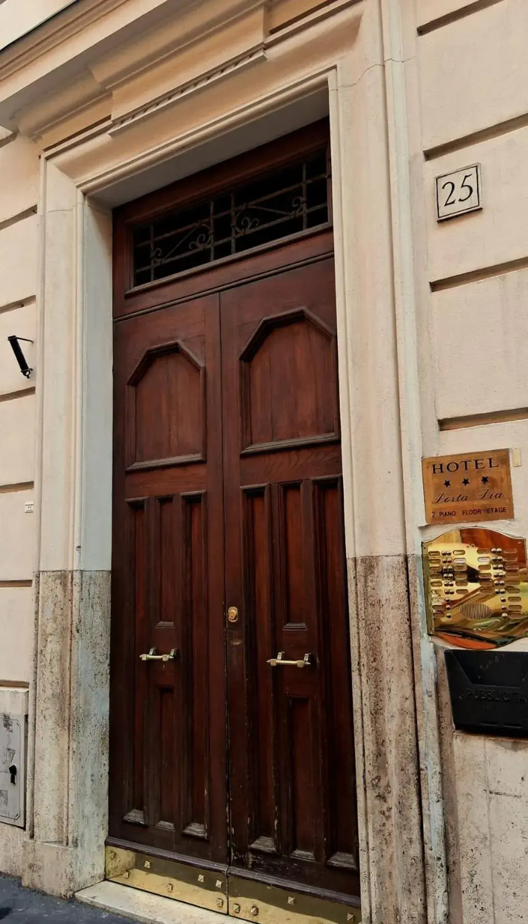 Property building in Hotel Porta Pia Property building in Hotel Porta Pia