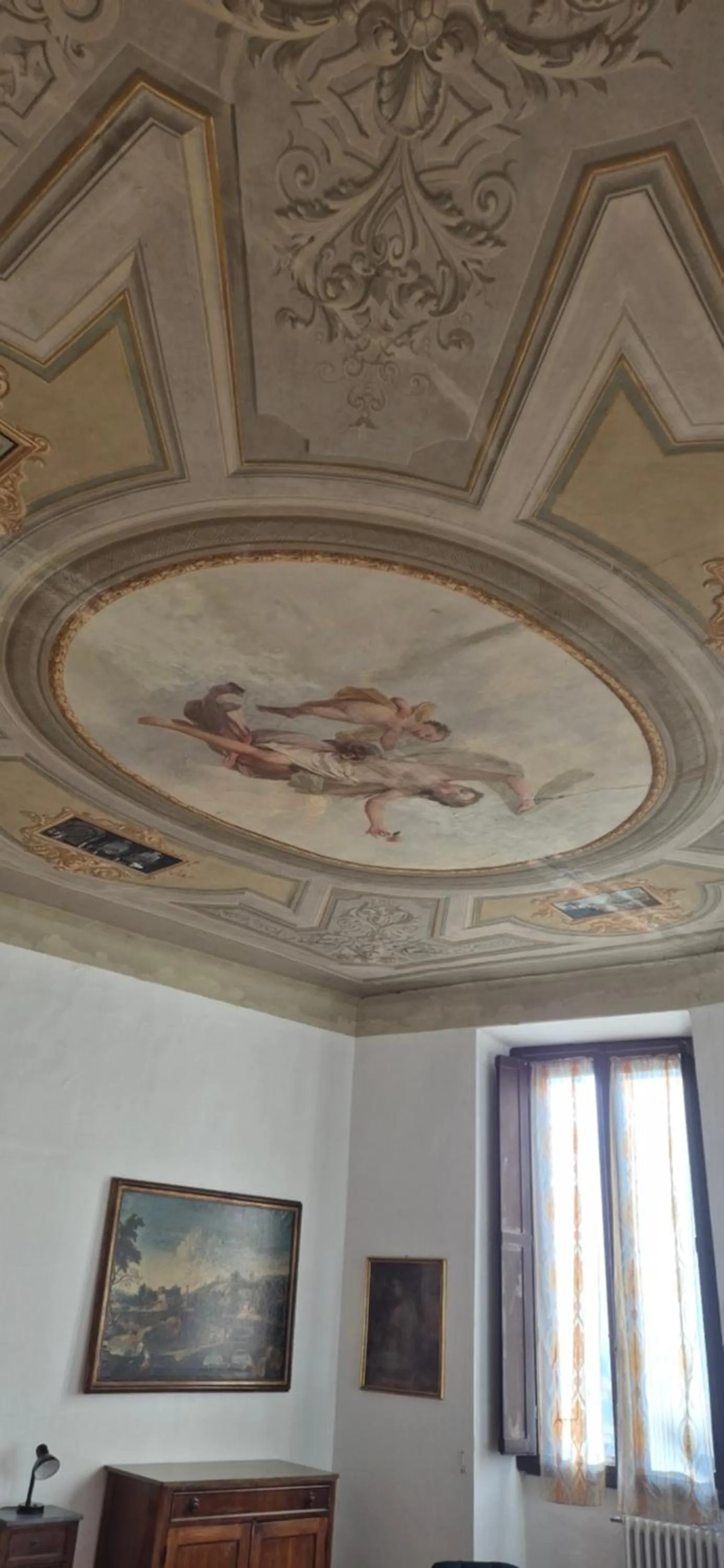 Decorative detail in Albergo San Giovanni