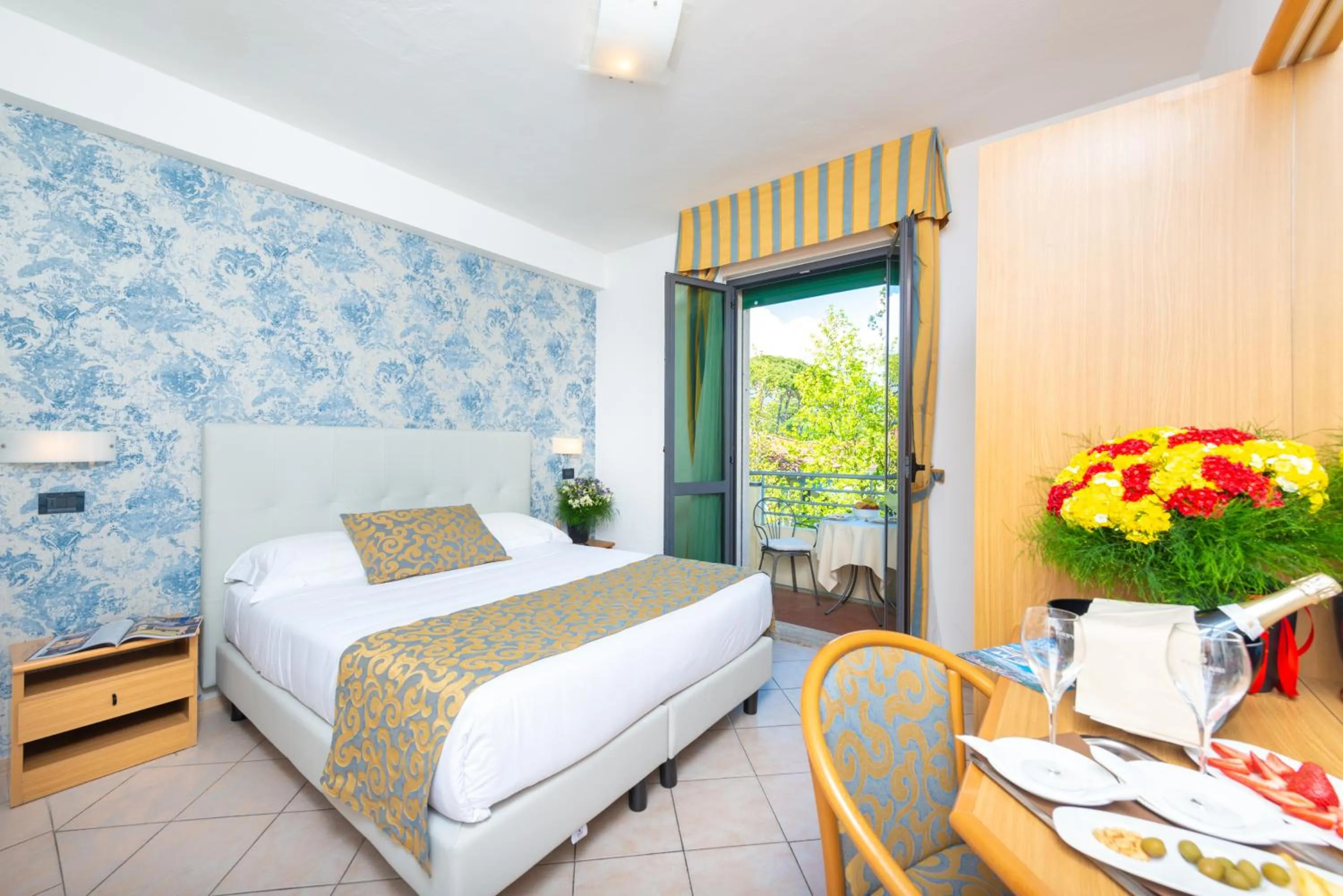 Double or Twin Room with Garden View in Hotel Acapulco