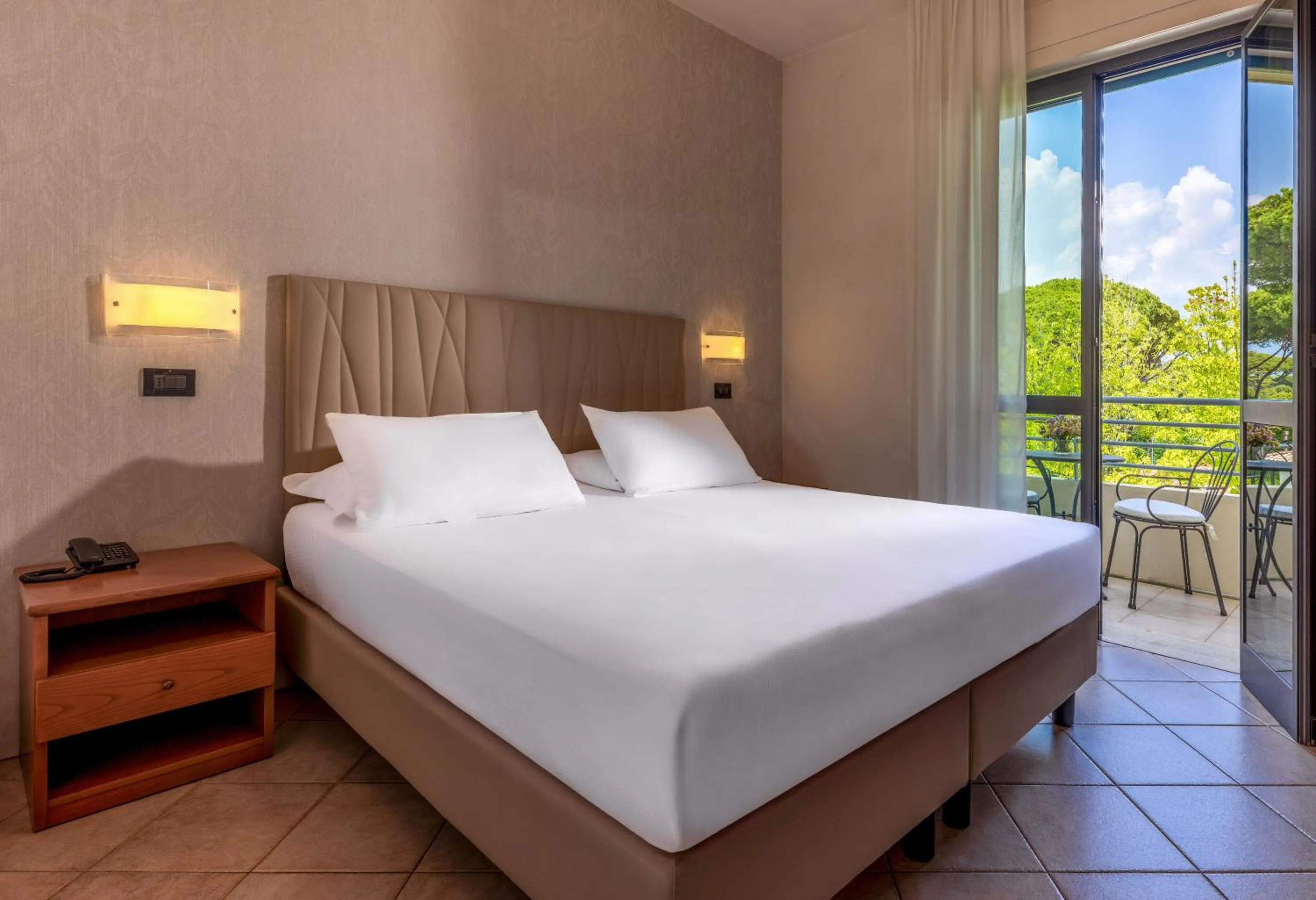 Bed in Hotel Acapulco