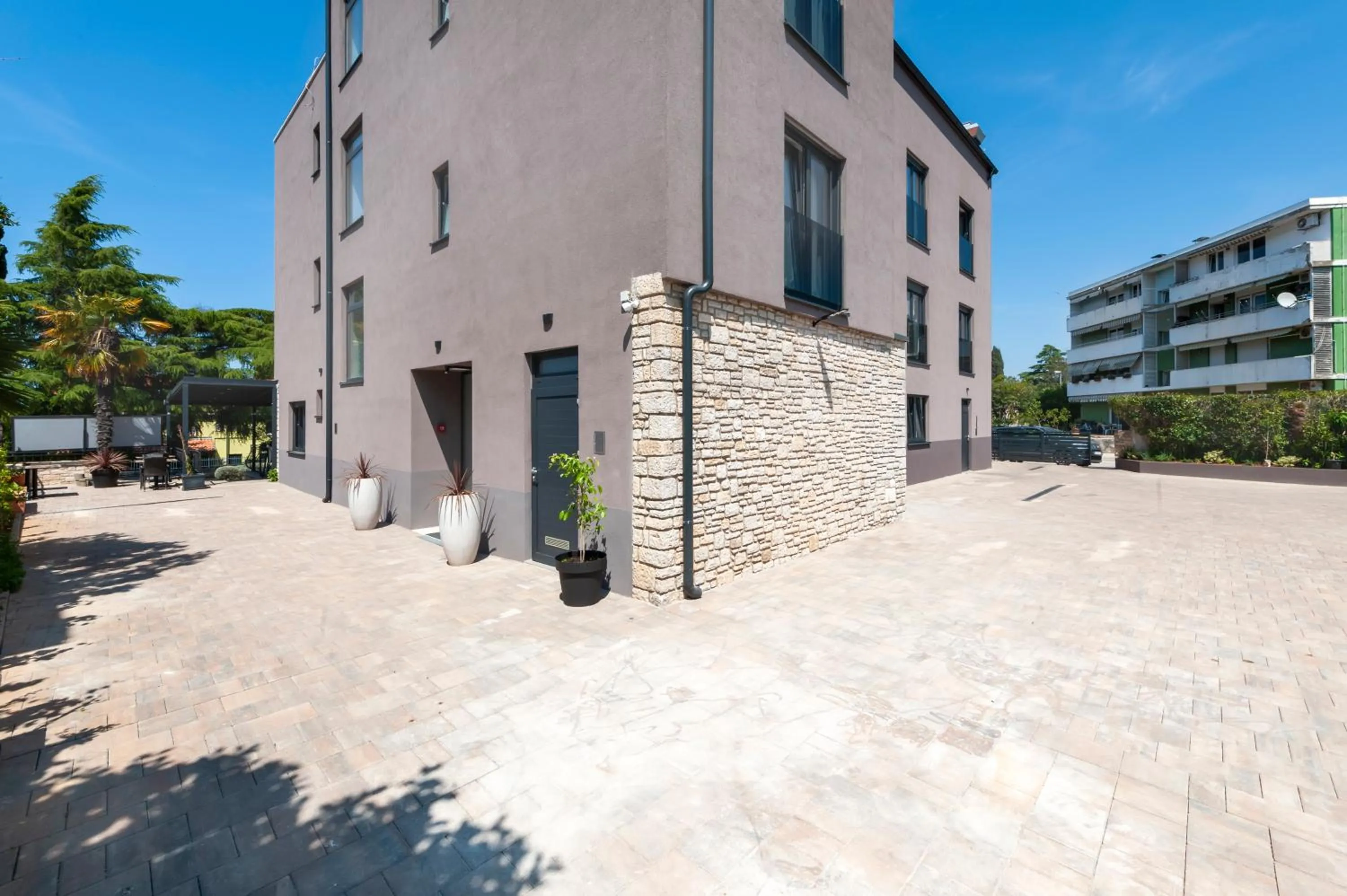 Property building in Boutique Residence Arion