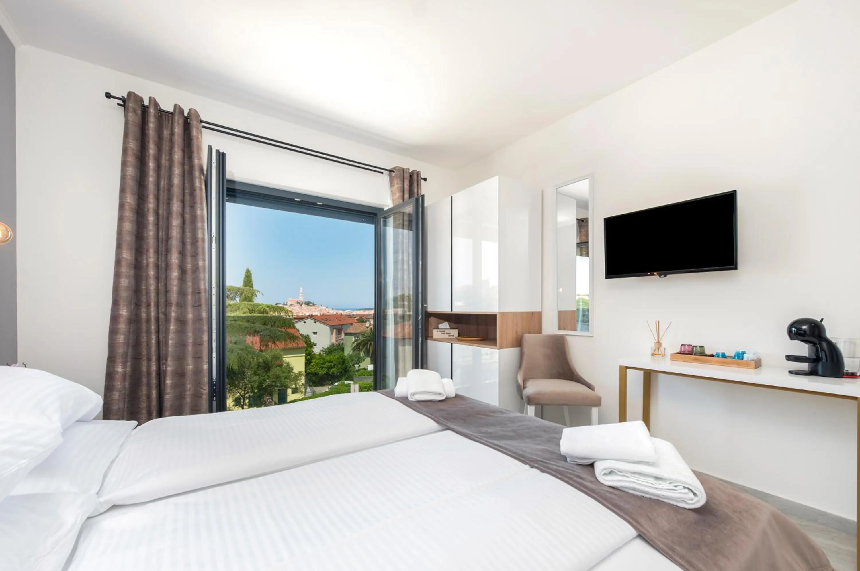 Property building, Bed in Boutique Residence Arion