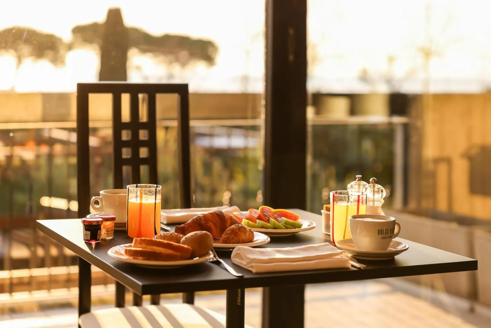 Food and drinks in Alevic Hotel Sirmione