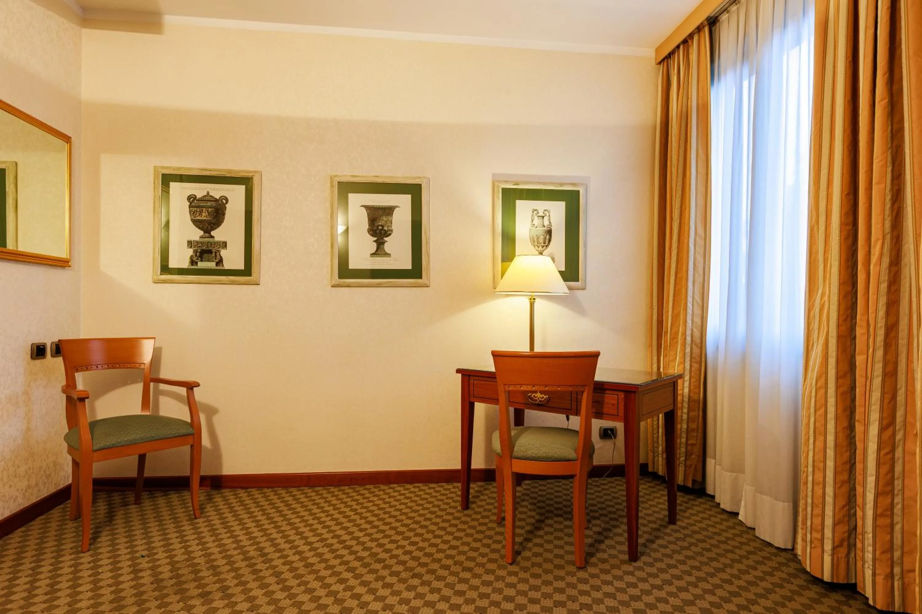 Hotel Excelsior Magenta