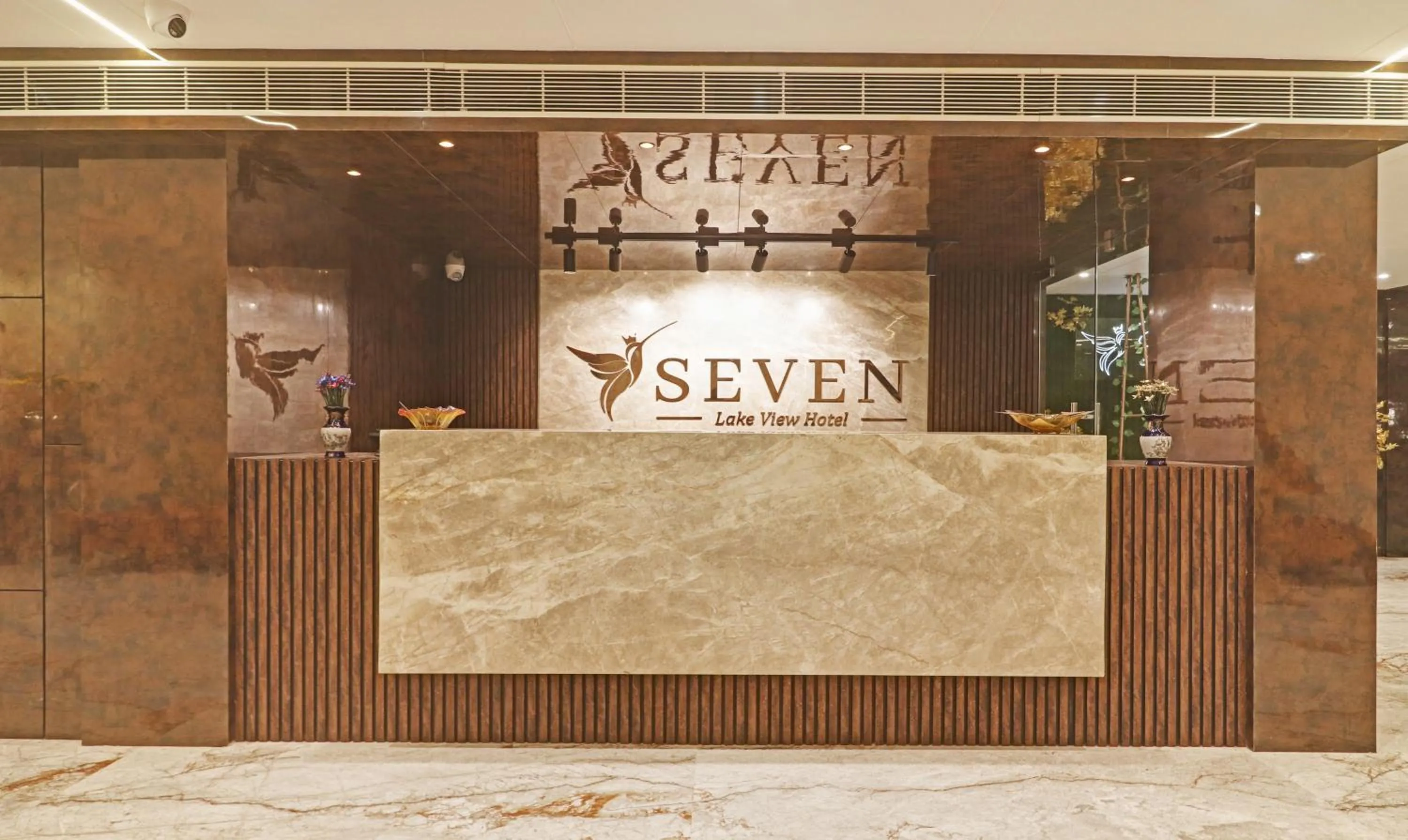 Lobby or reception in Treebo Premium Seven Lake View