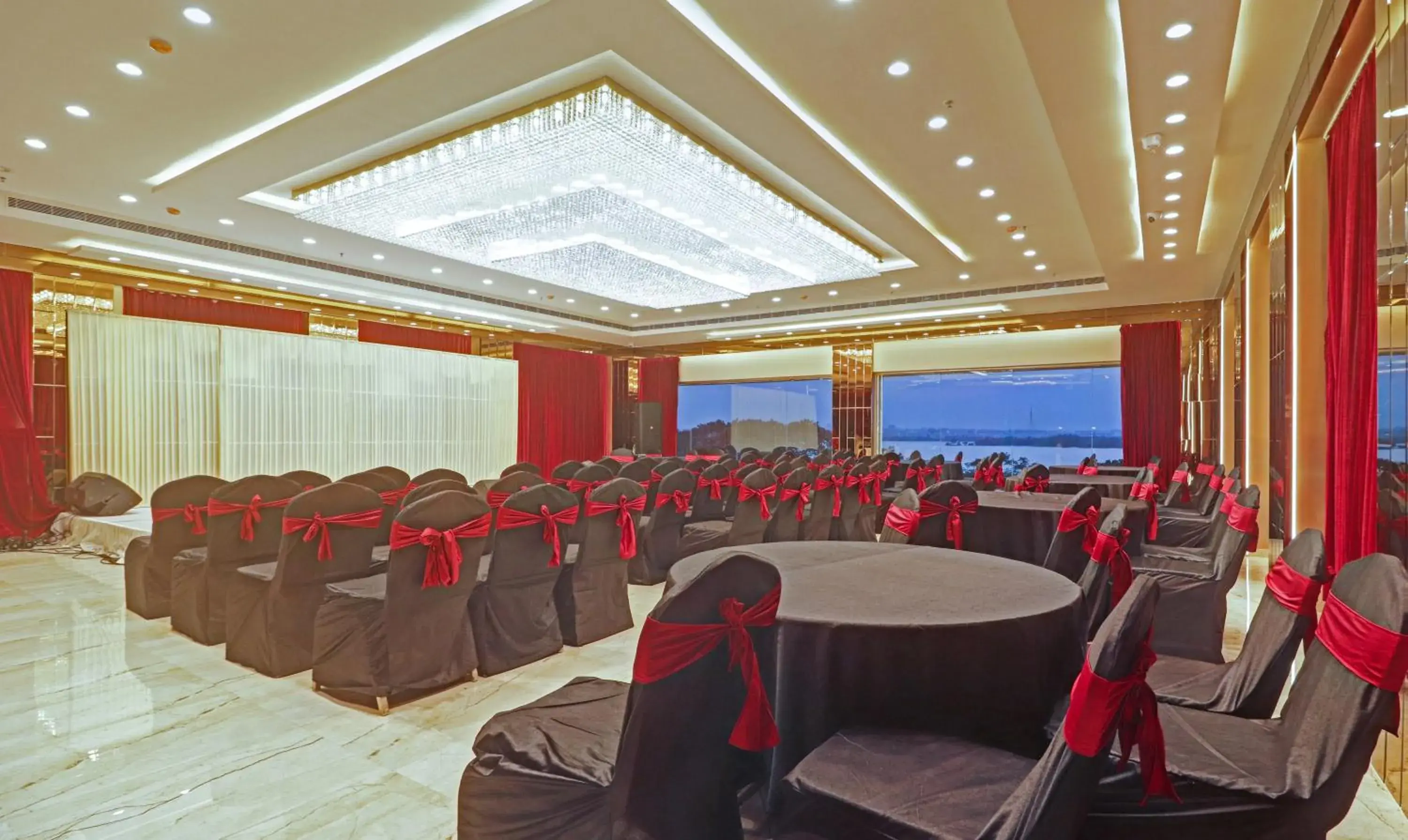 Banquet/Function facilities in Treebo Premium Seven Lake View Banquet/Function facilities in Treebo Premium Seven Lake View