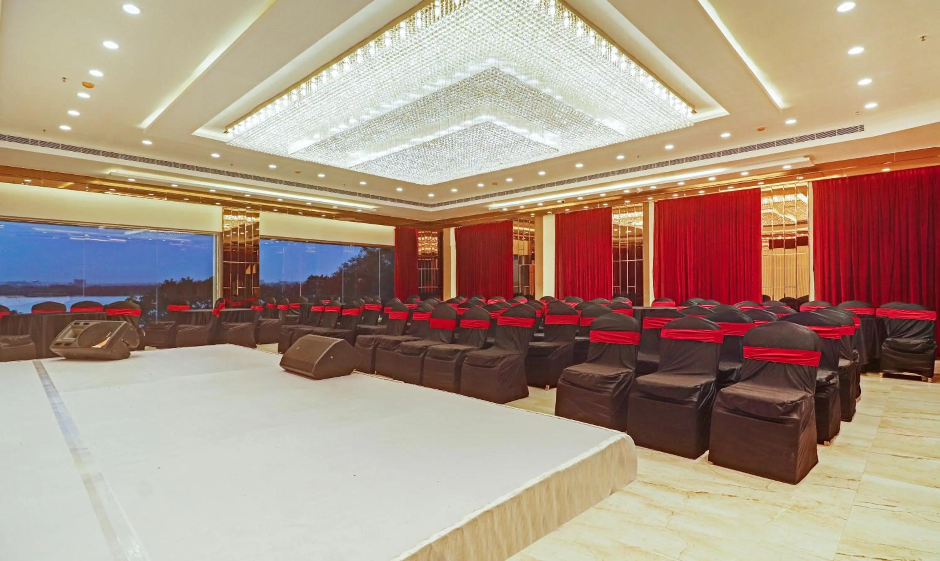 Banquet/Function facilities in Treebo Premium Seven Lake View