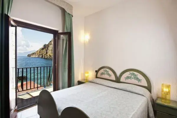 Double or Twin Room with Sea View in Hotel Gabbiano Double or Twin Room with Sea View in Hotel Gabbiano