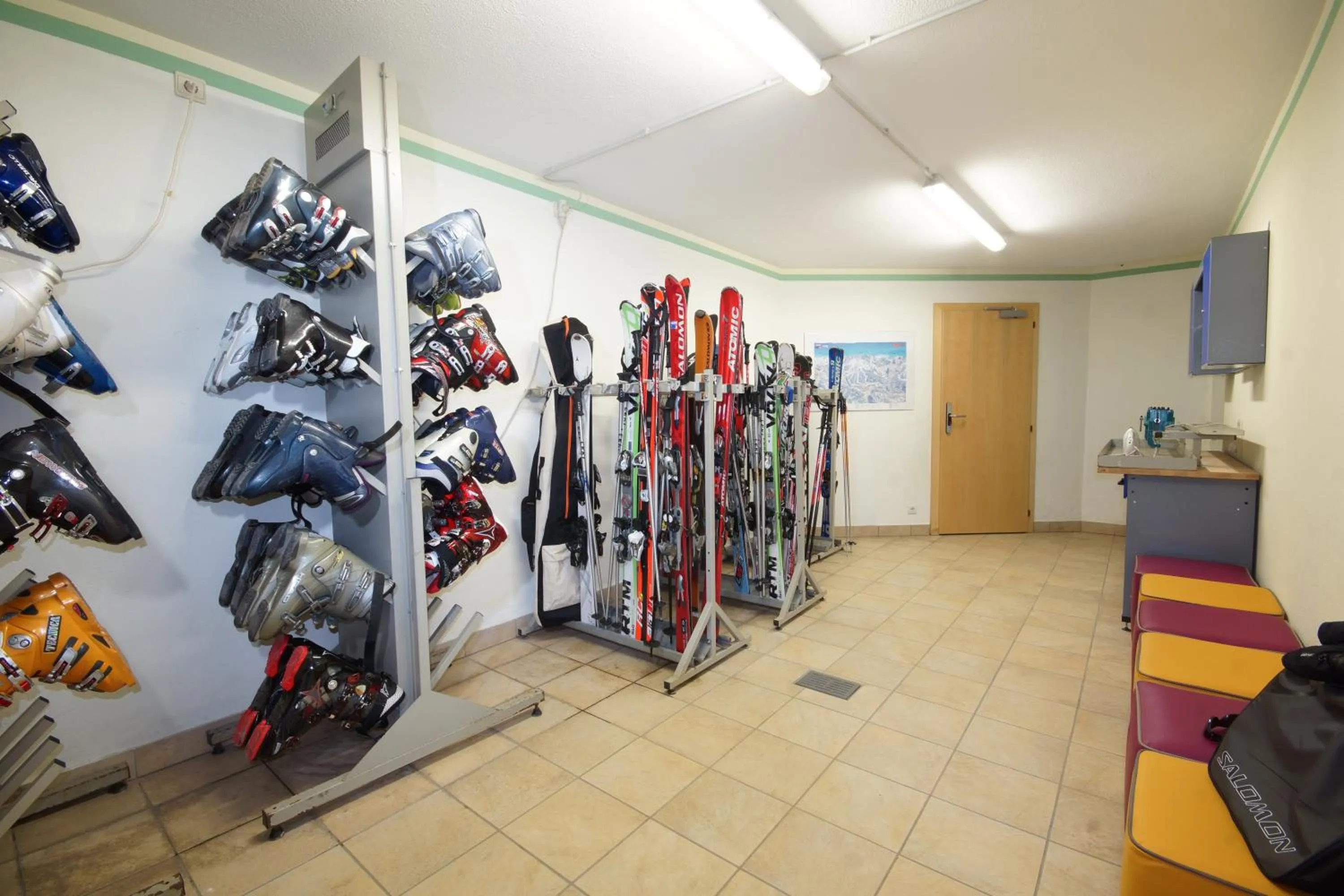 On-site shops in Hotel Akelei