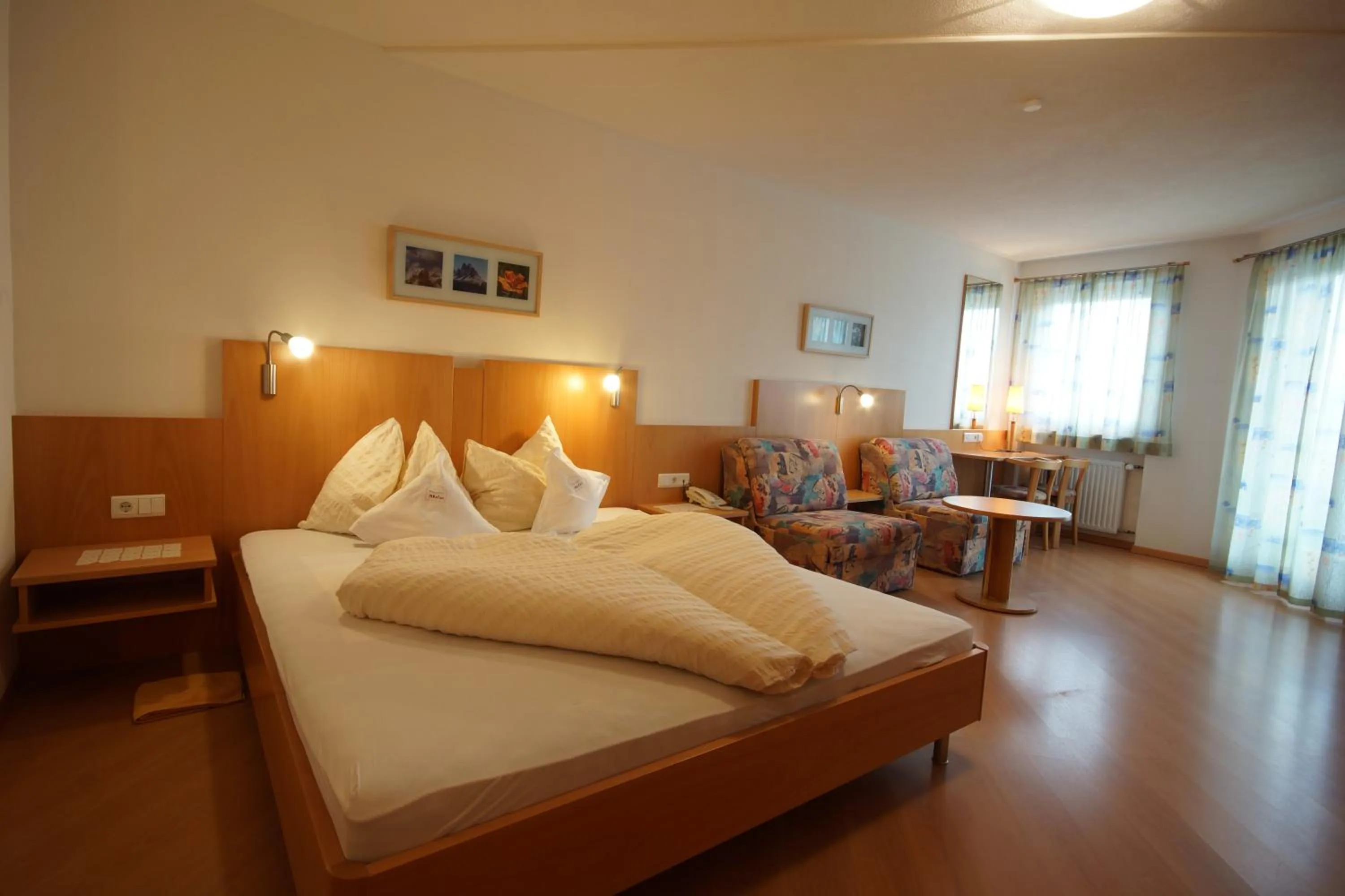 Photo of the whole room, Bed in Hotel Akelei