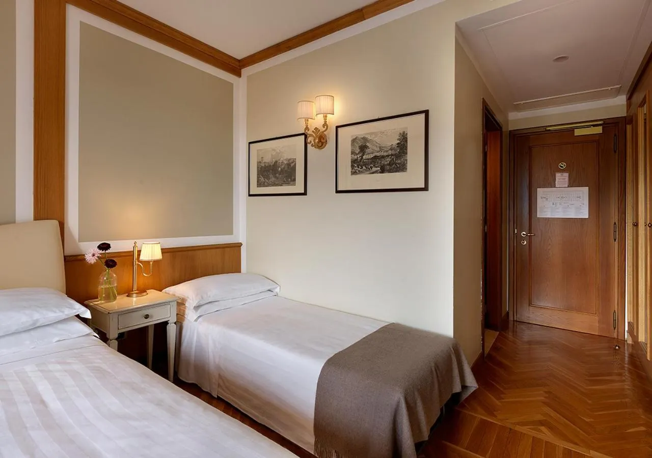 Bed in Iseo Lago Hotel