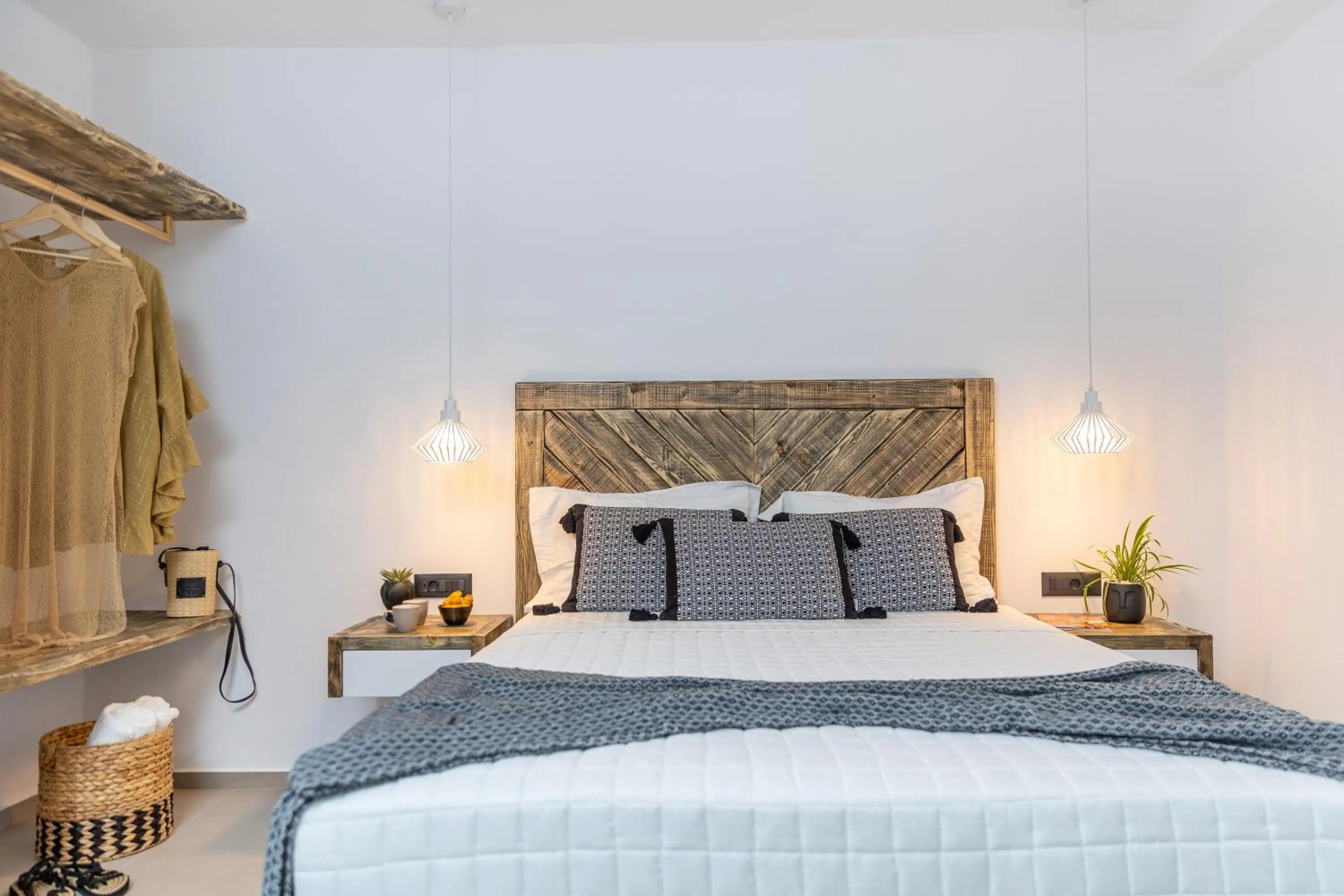 Bed in Alenor City Hotel