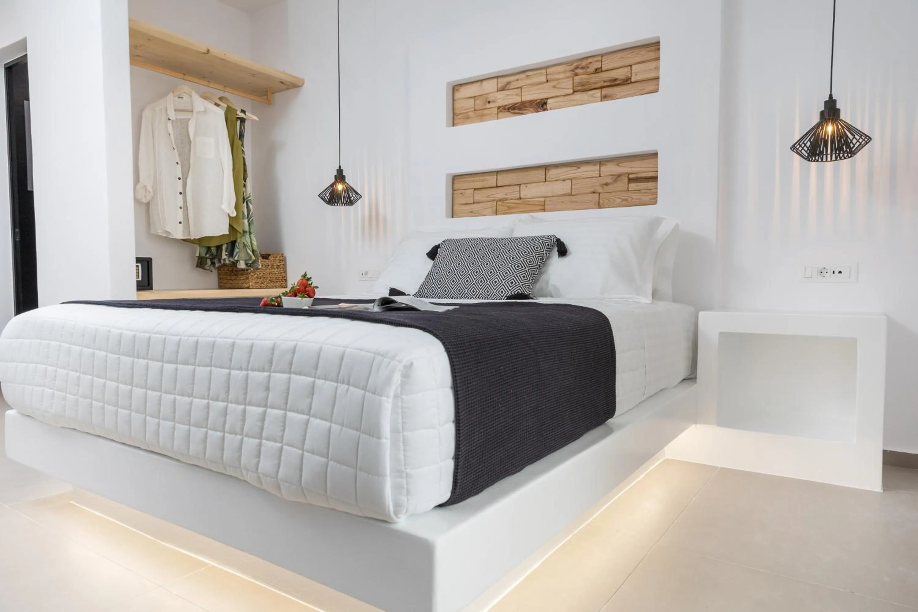 Bed in Alenor City Hotel