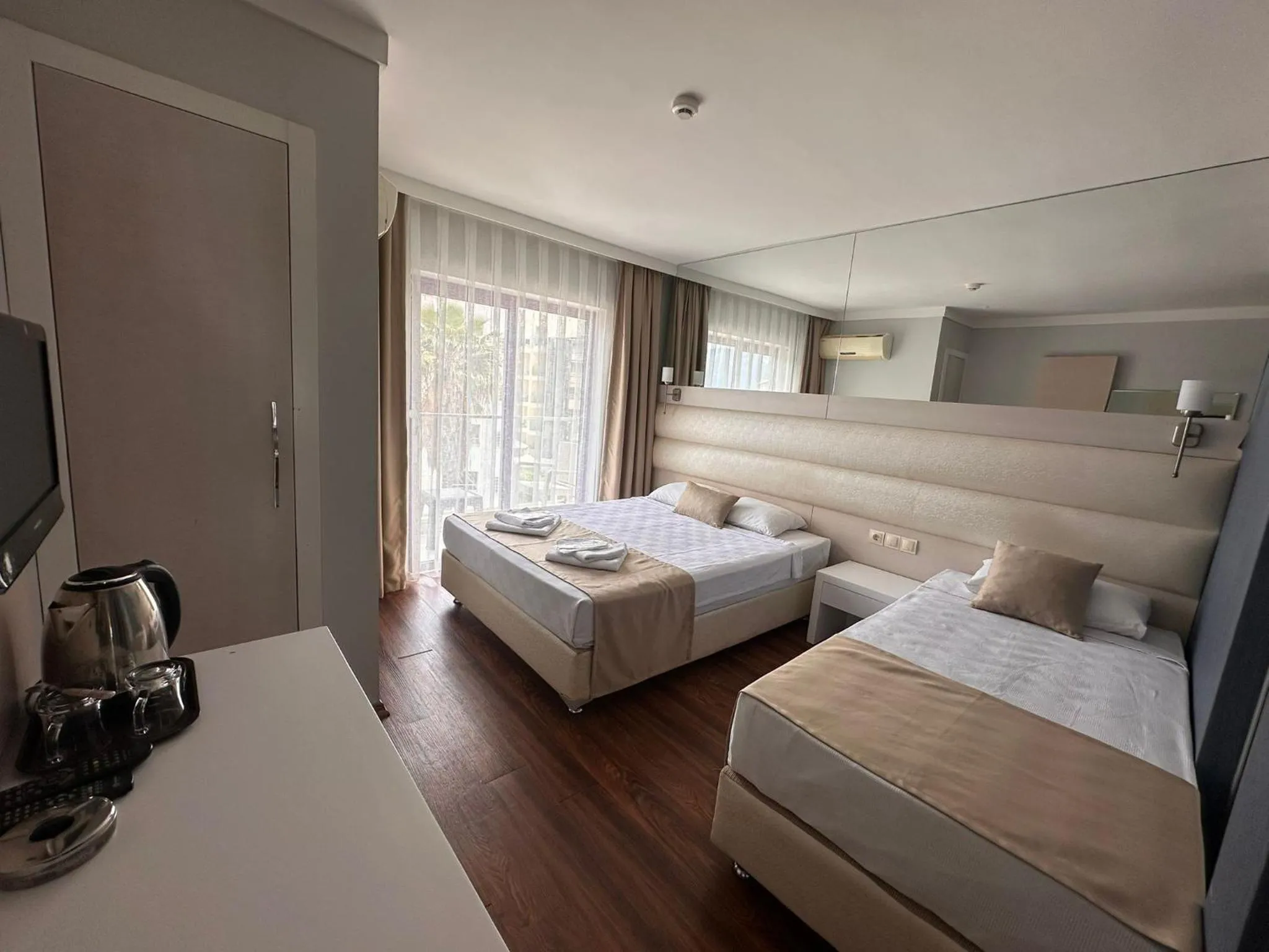TV and multimedia, Bed in Gold Butik Otel