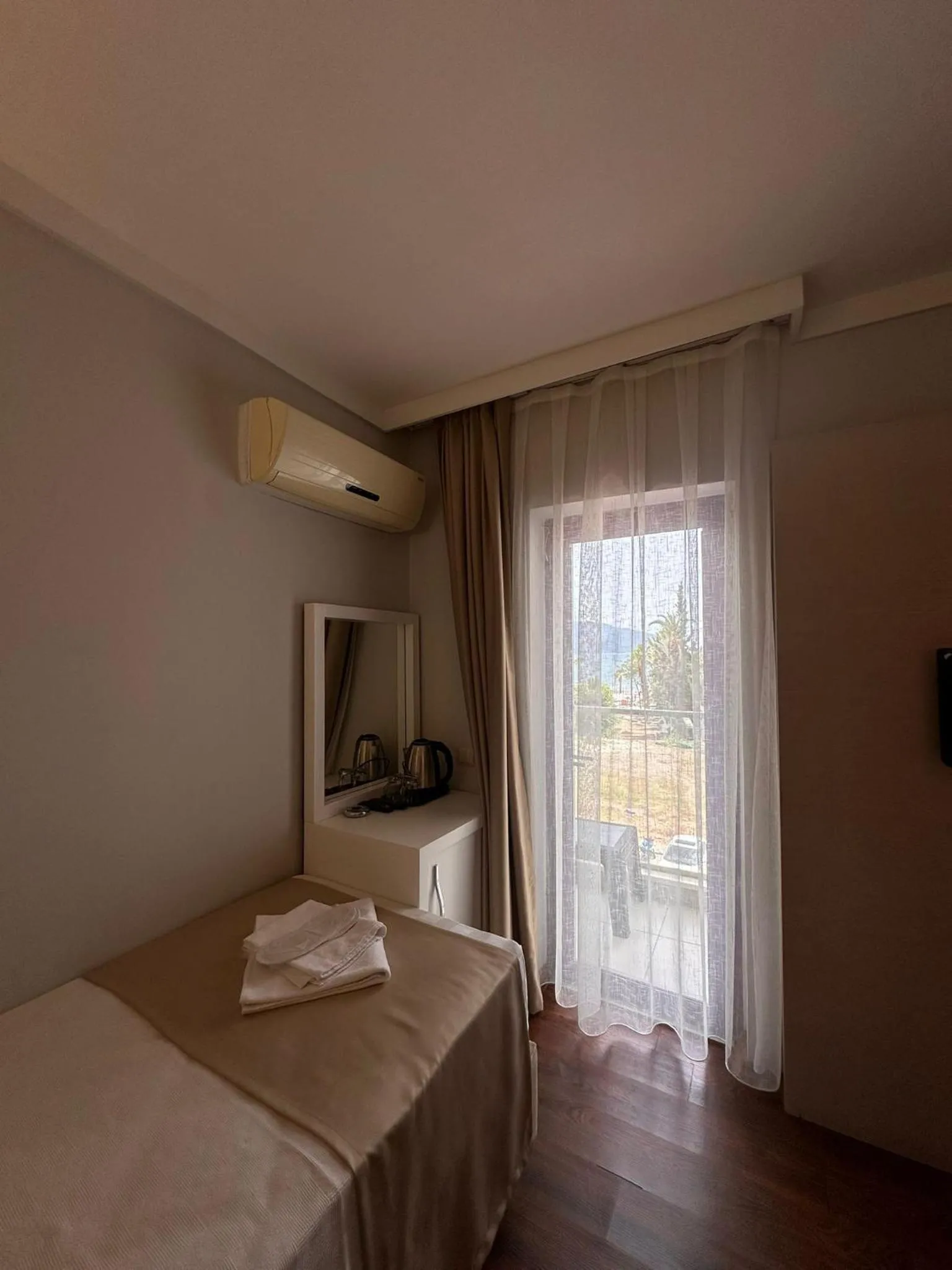 air conditioner, Bed in Gold Butik Otel