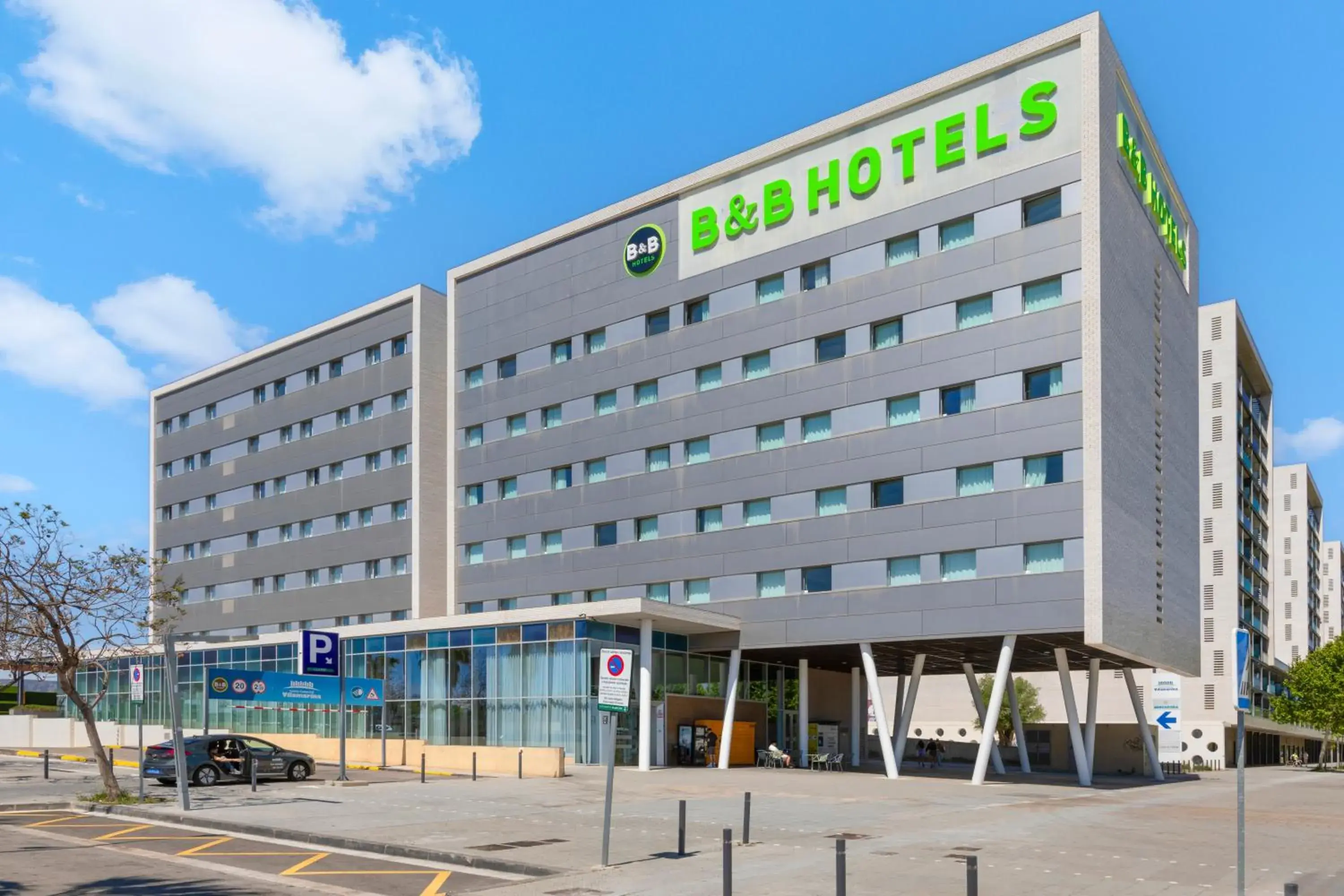 Facade/entrance in B&B HOTEL Barcelona Viladecans Facade/entrance in B&B HOTEL Barcelona Viladecans