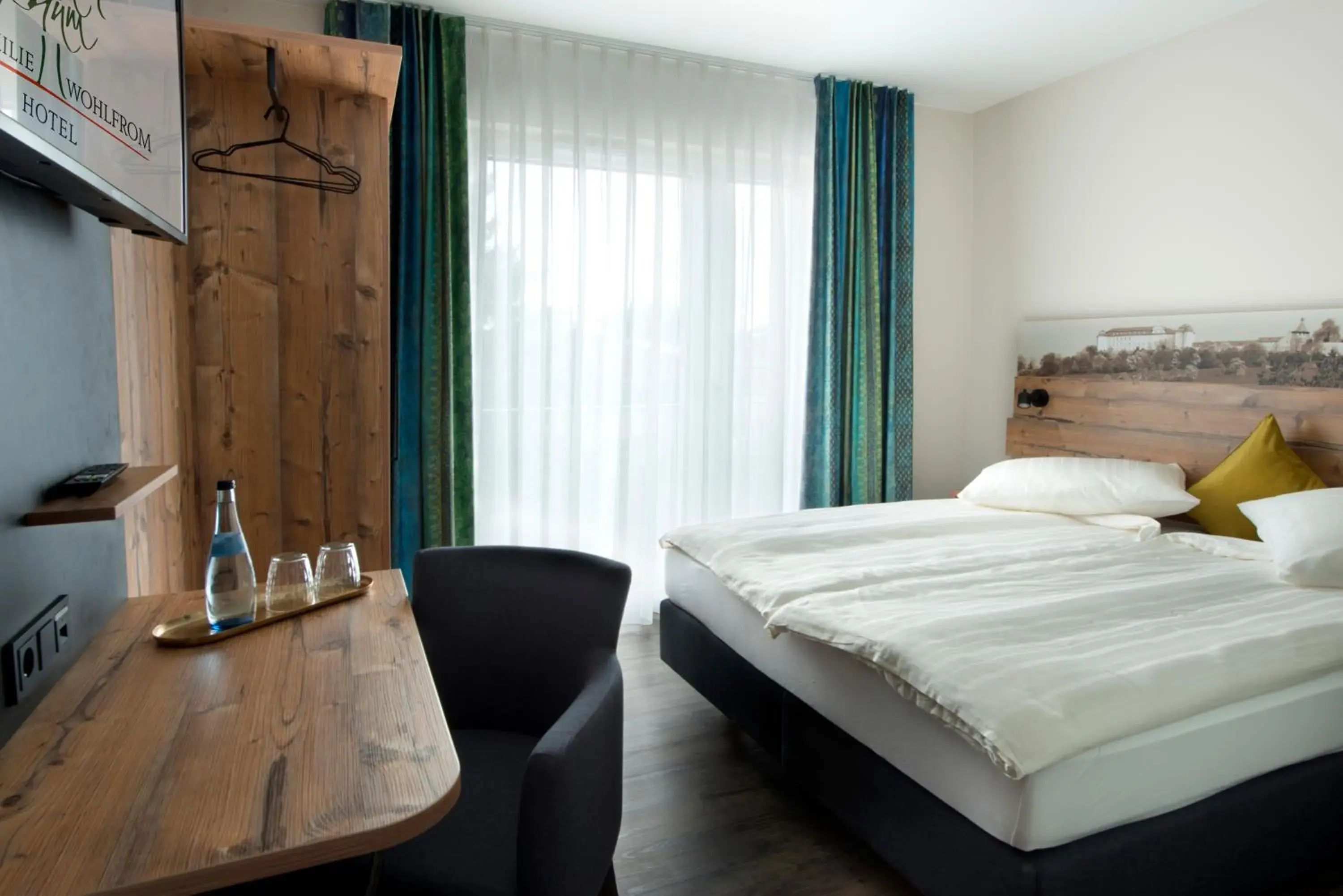 Bed in Hotel Zum Grünen Baum Bed in Hotel Zum Grünen Baum