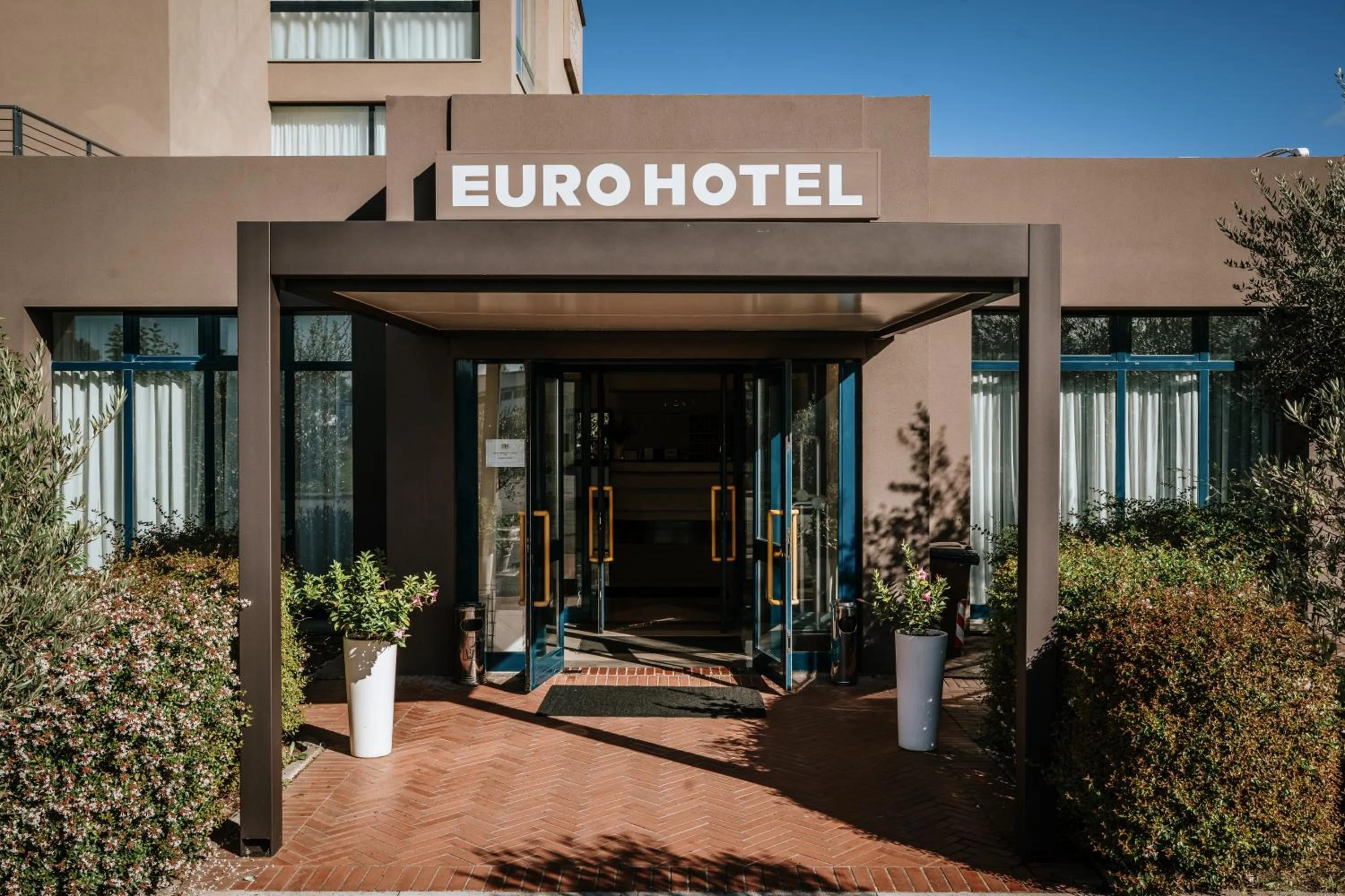 Facade/entrance in Euro Hotel