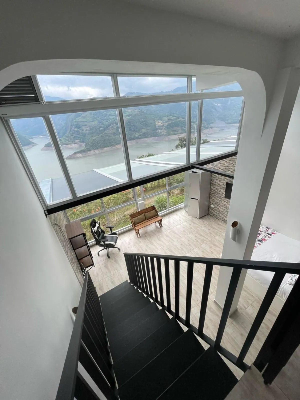 Lake view in La Vista EcoHouse