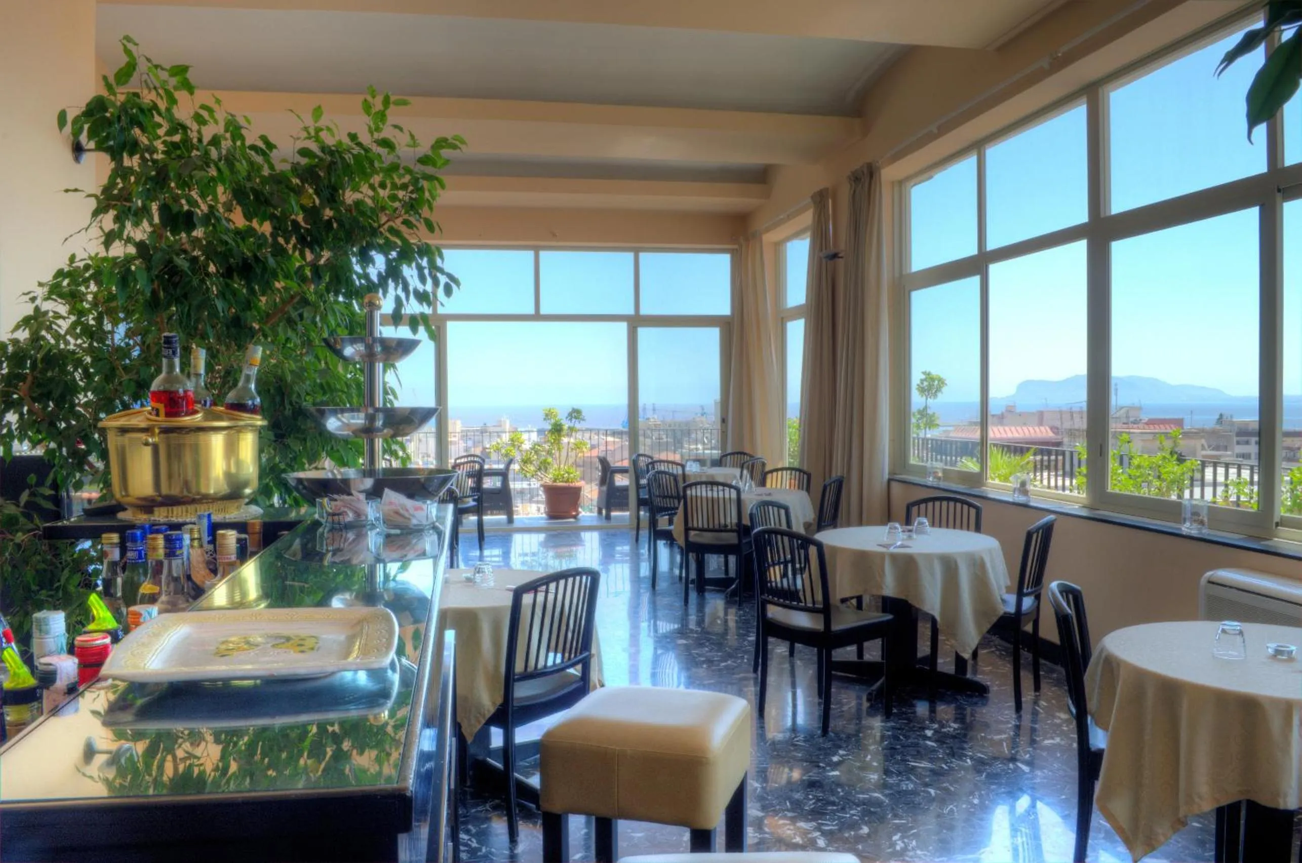 Restaurant/places to eat in Hotel Libertà