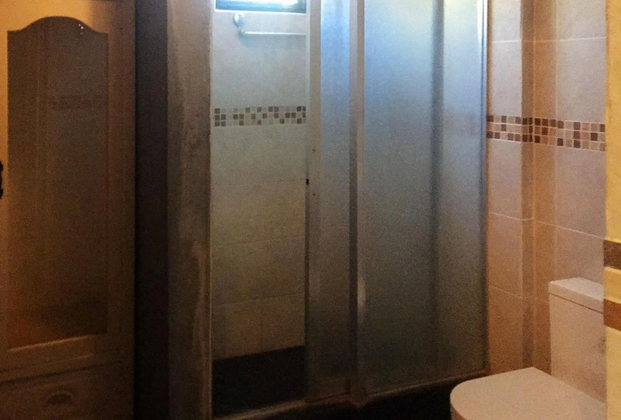 Shower in RedDoorz Hostel @ Madrias Pension House Isabela