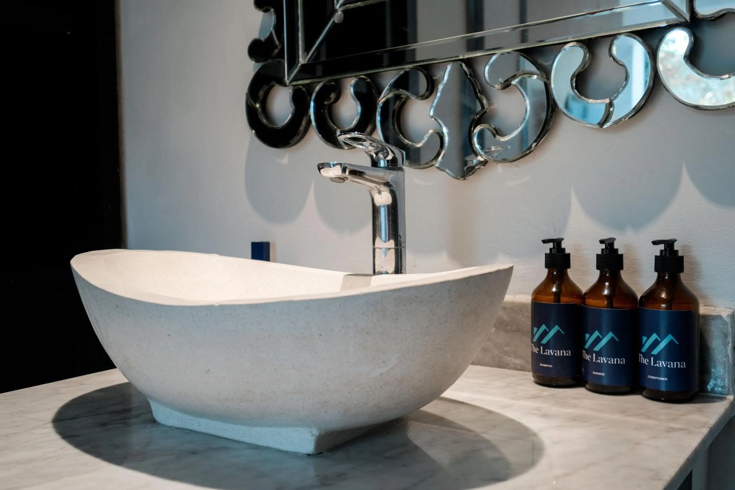 Bathroom in The Lavana Akatara Villa Nusa Dua