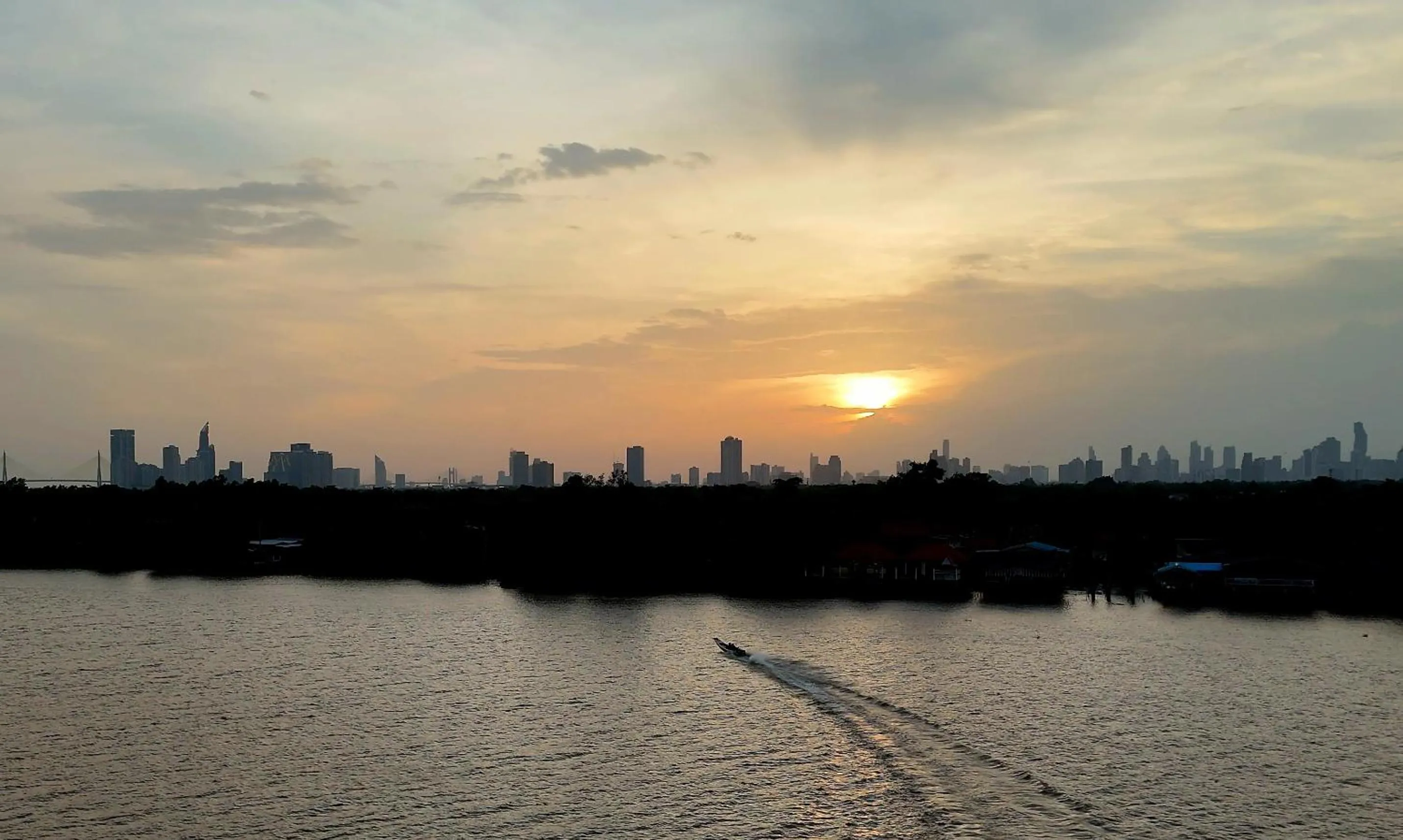 Neighbourhood in Coconut Lane Bangkok