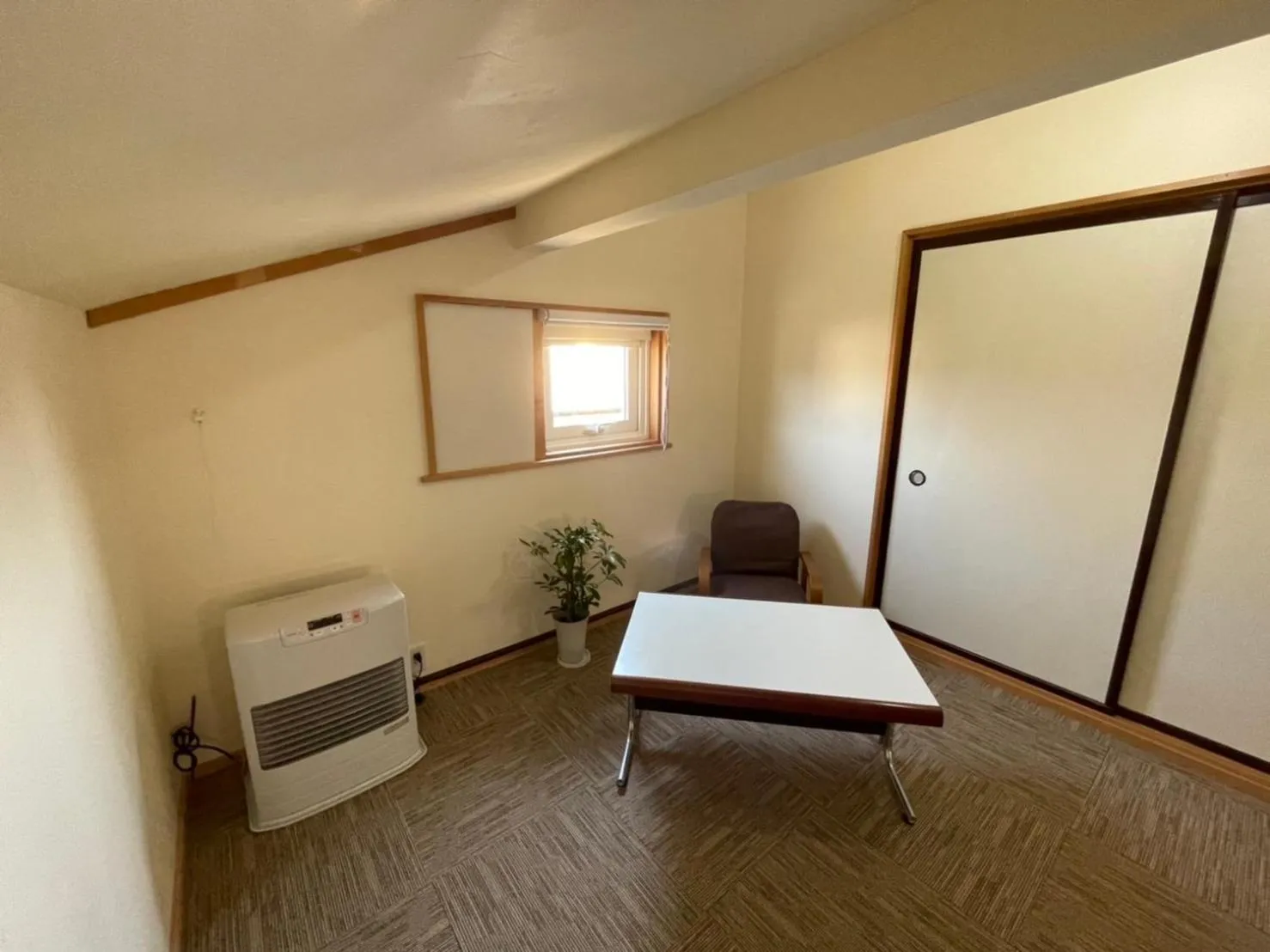 Photo of the whole room, Bed in Holiday House Toya