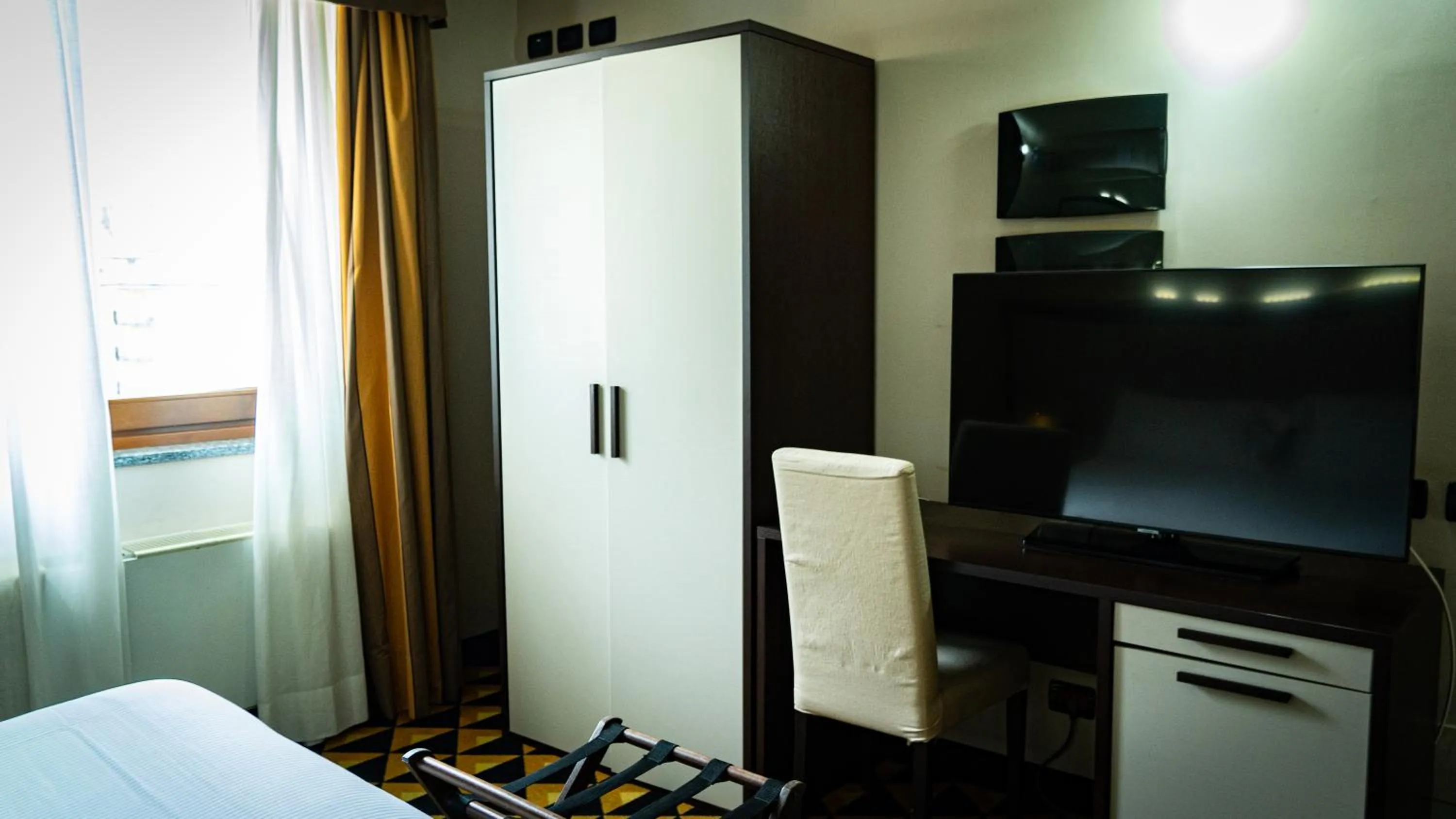 Bed in Hotel Au Soleil