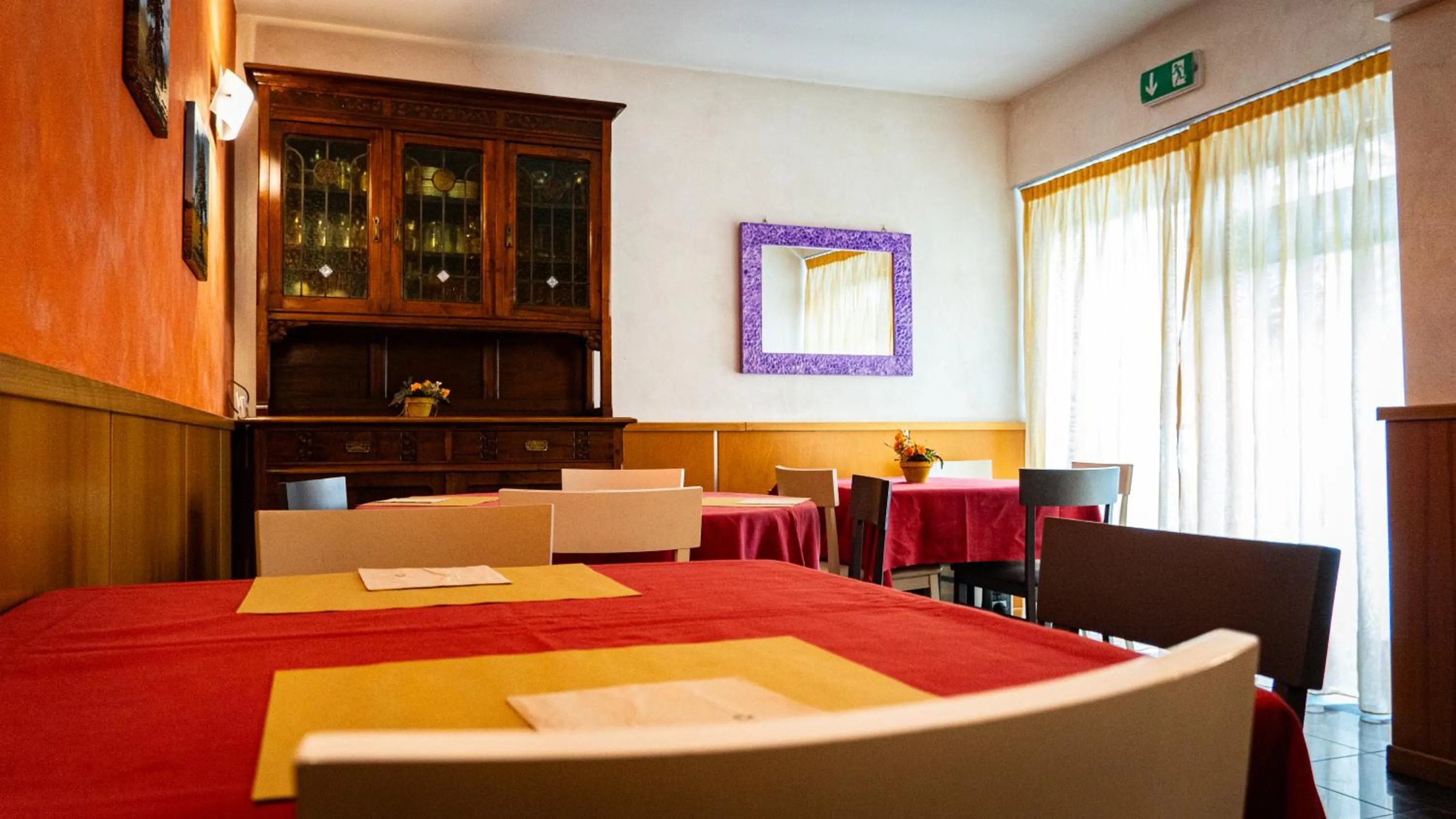 Restaurant/places to eat in Hotel Au Soleil