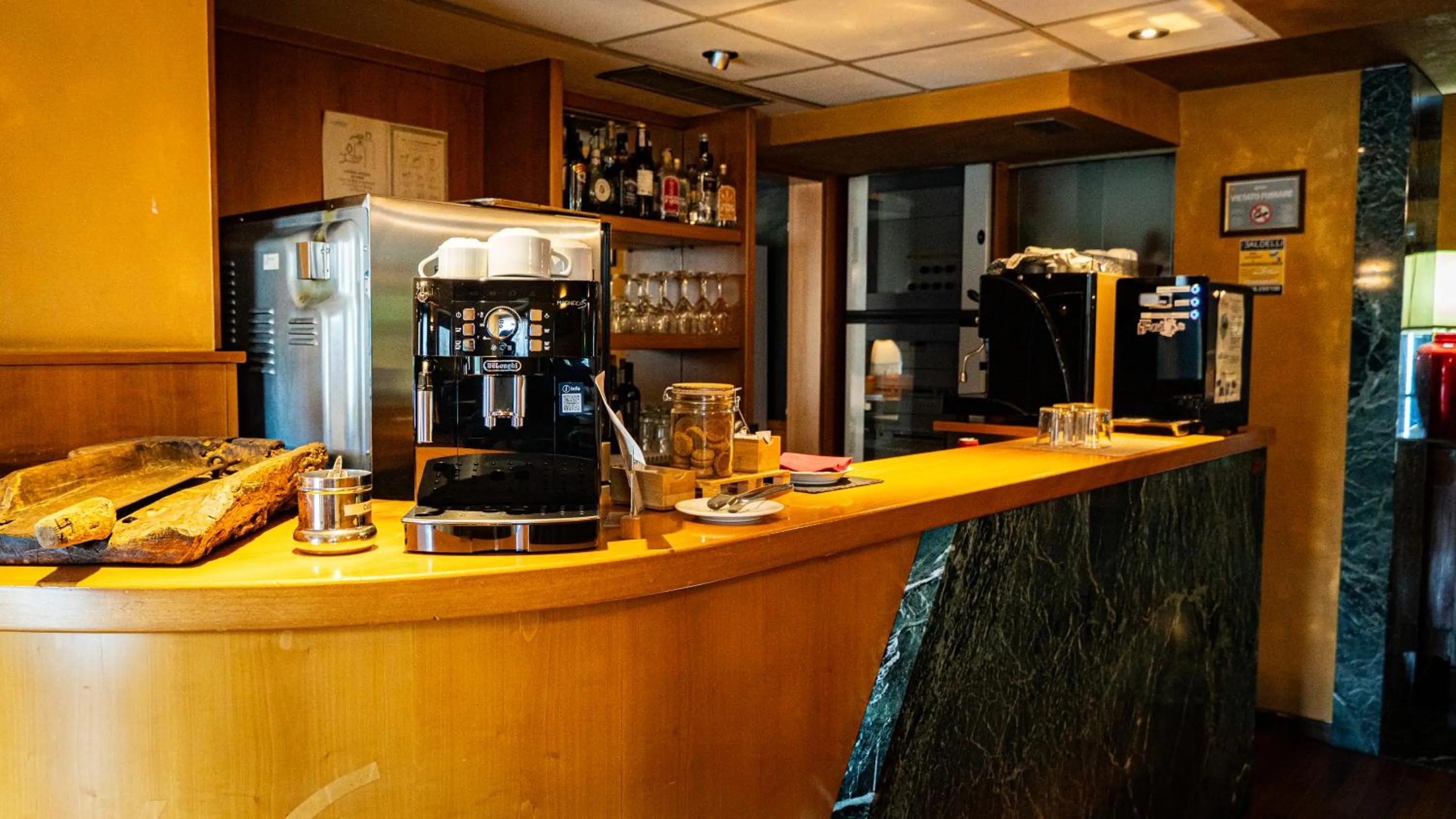 Coffee/tea facilities in Hotel Au Soleil