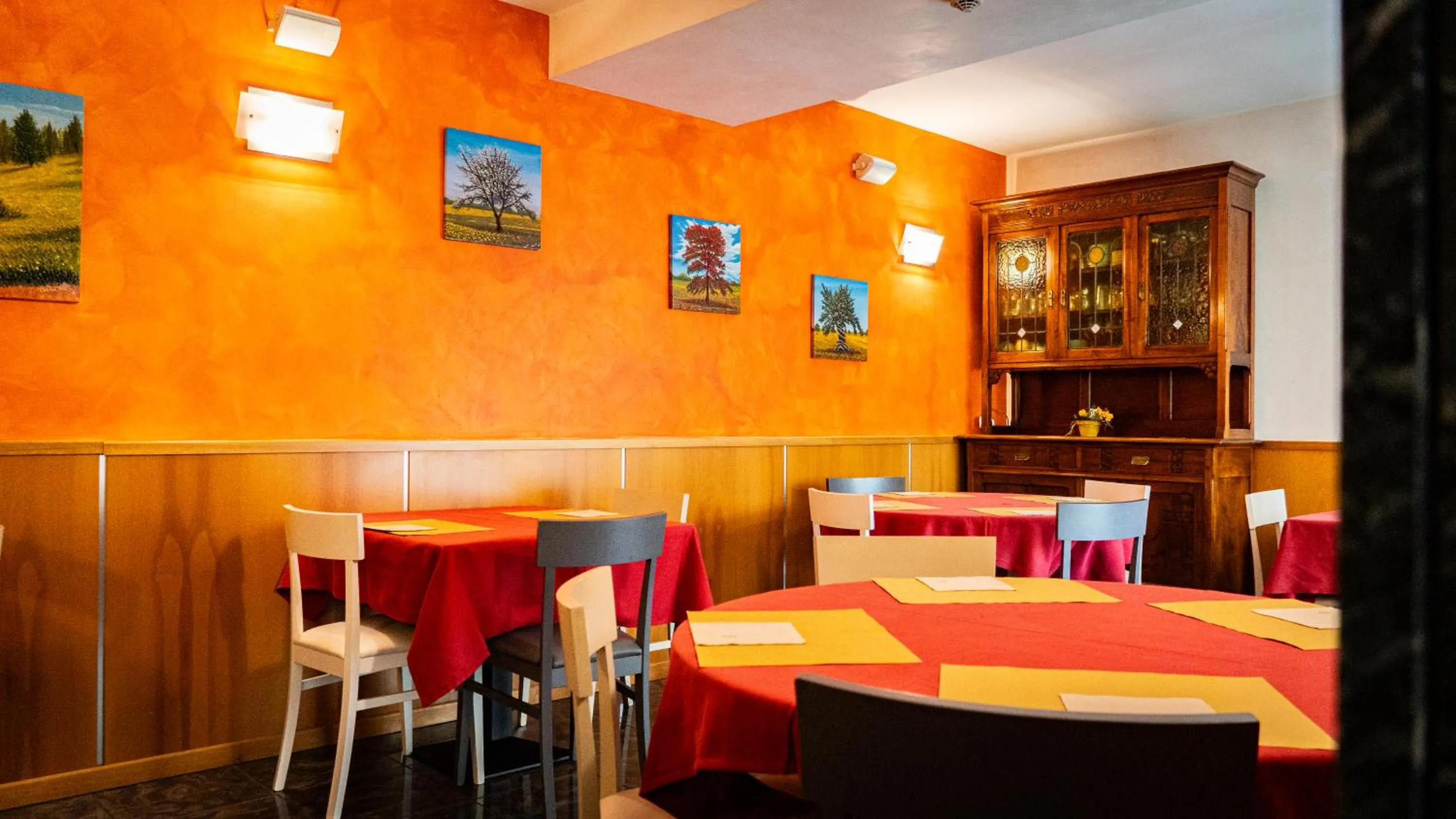 Restaurant/places to eat in Hotel Au Soleil