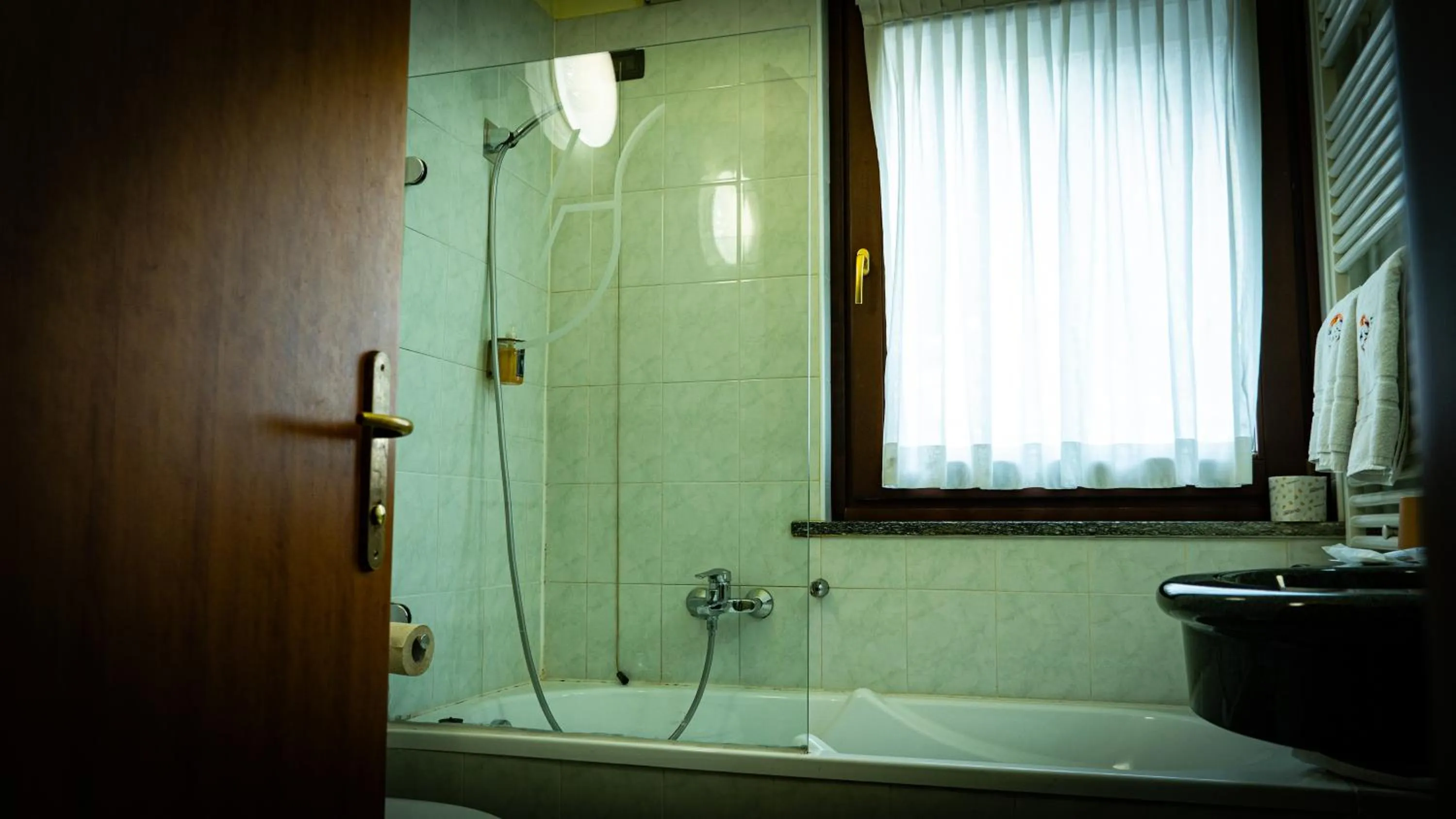 Bathroom in Hotel Au Soleil