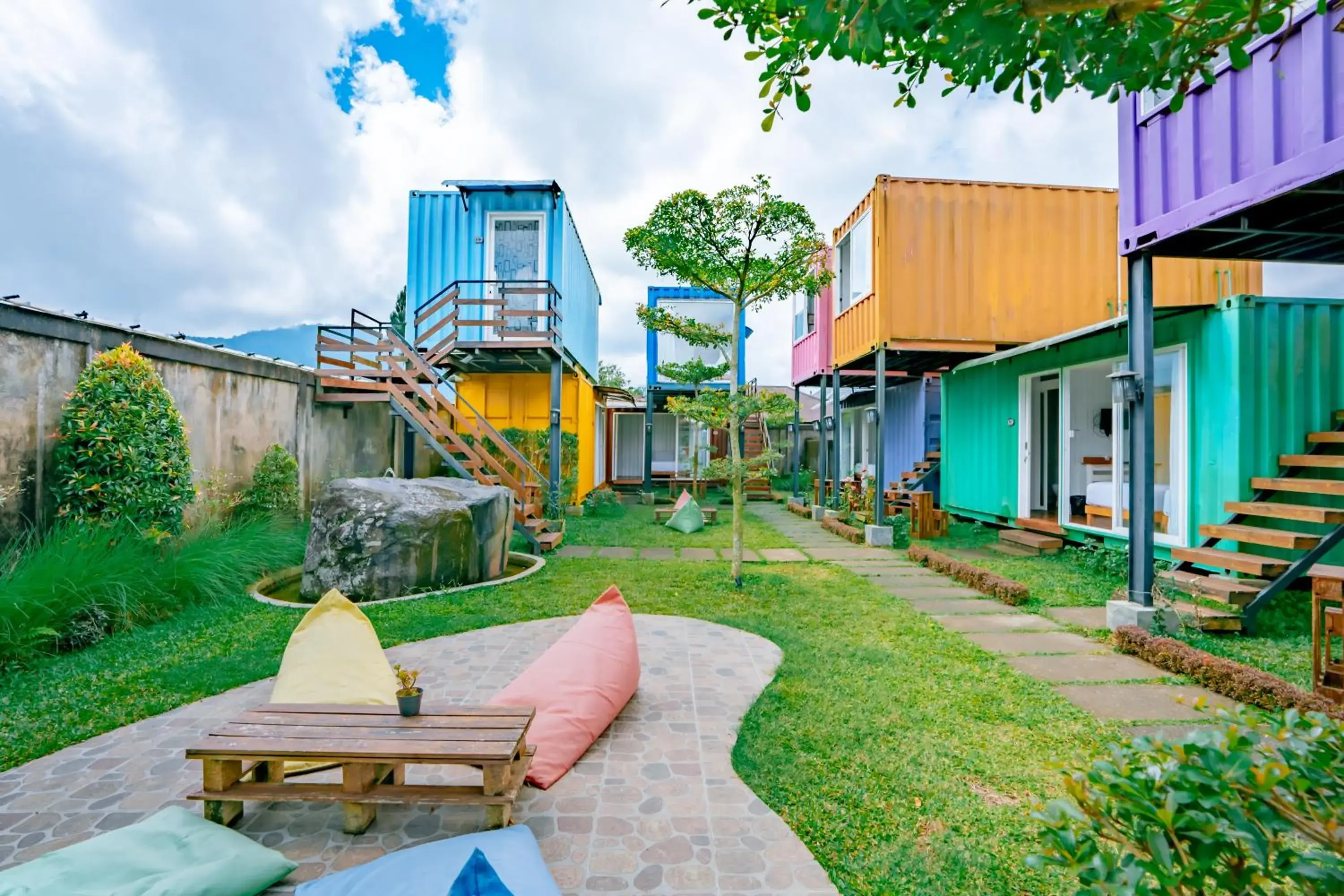 Property building in Container Smart Stay CSS Property building in Container Smart Stay CSS