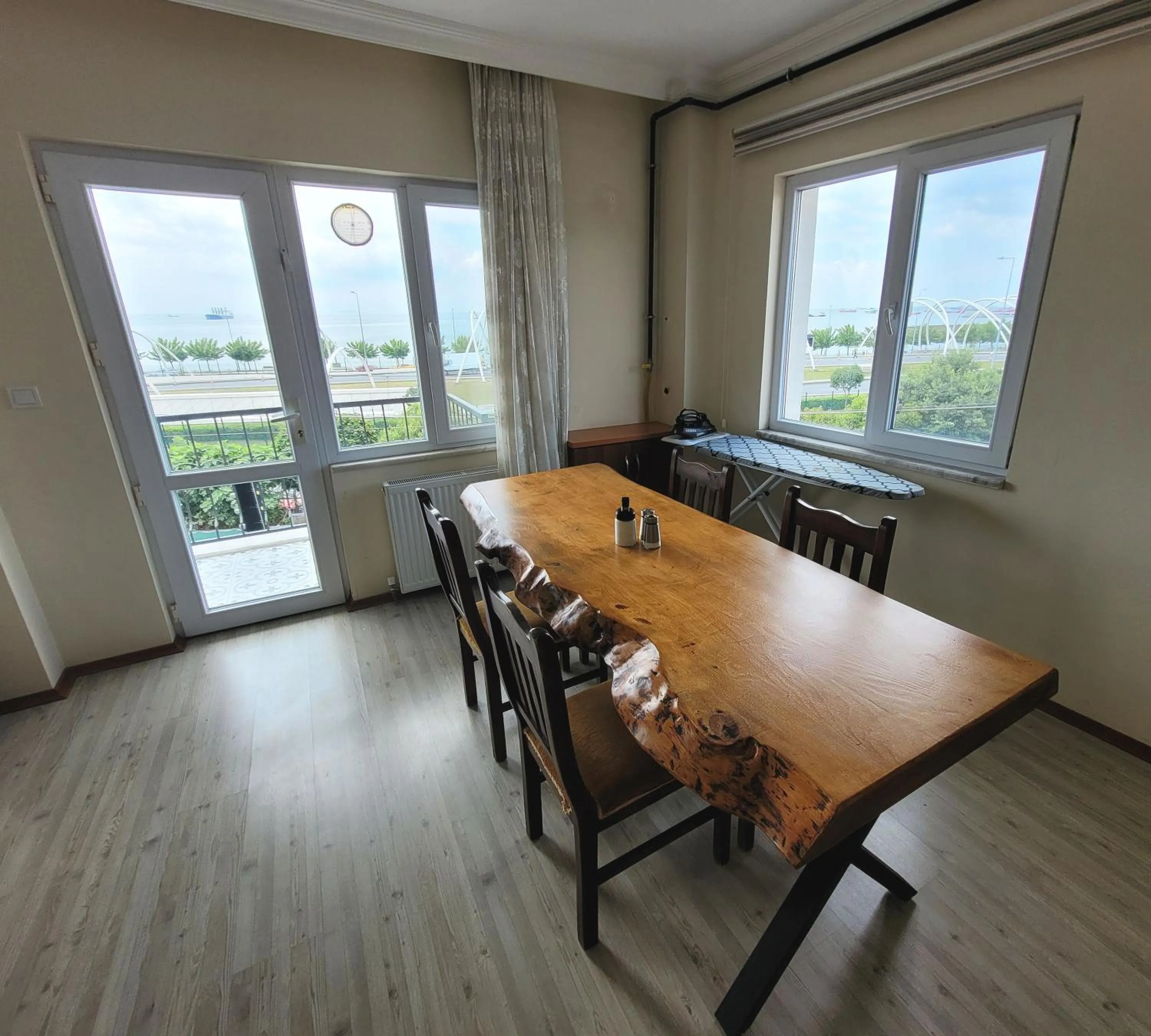 Dining area in Masif House