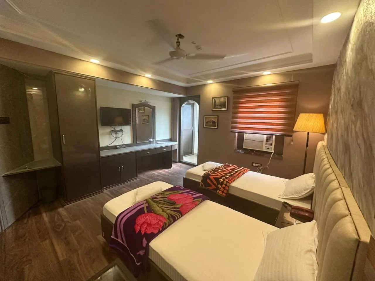 View (from property/room), Bed in Hotel Majestic