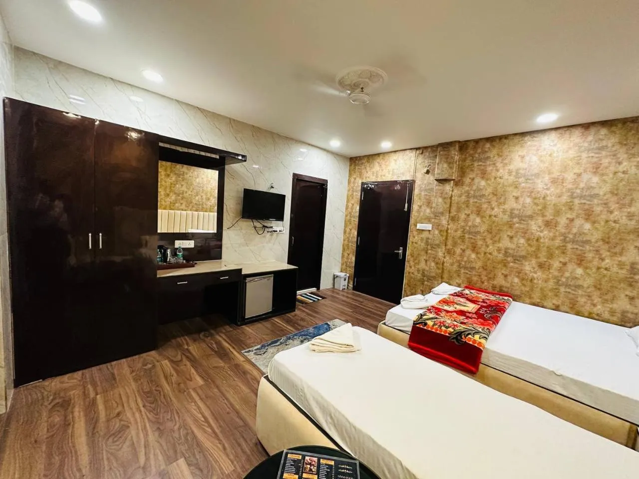 TV and multimedia, Bed in Hotel Majestic