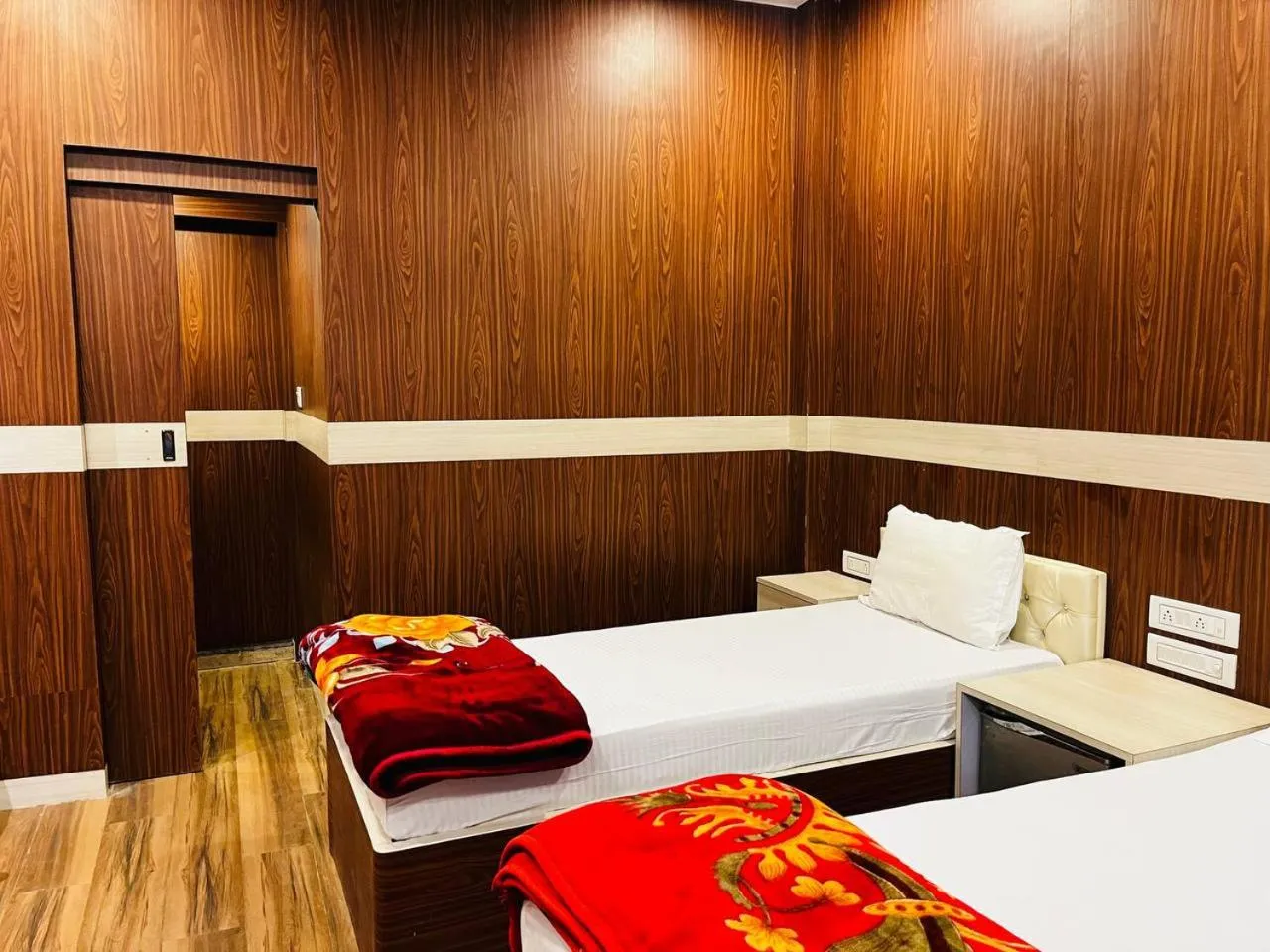 Bedroom, Bed in Hotel Majestic