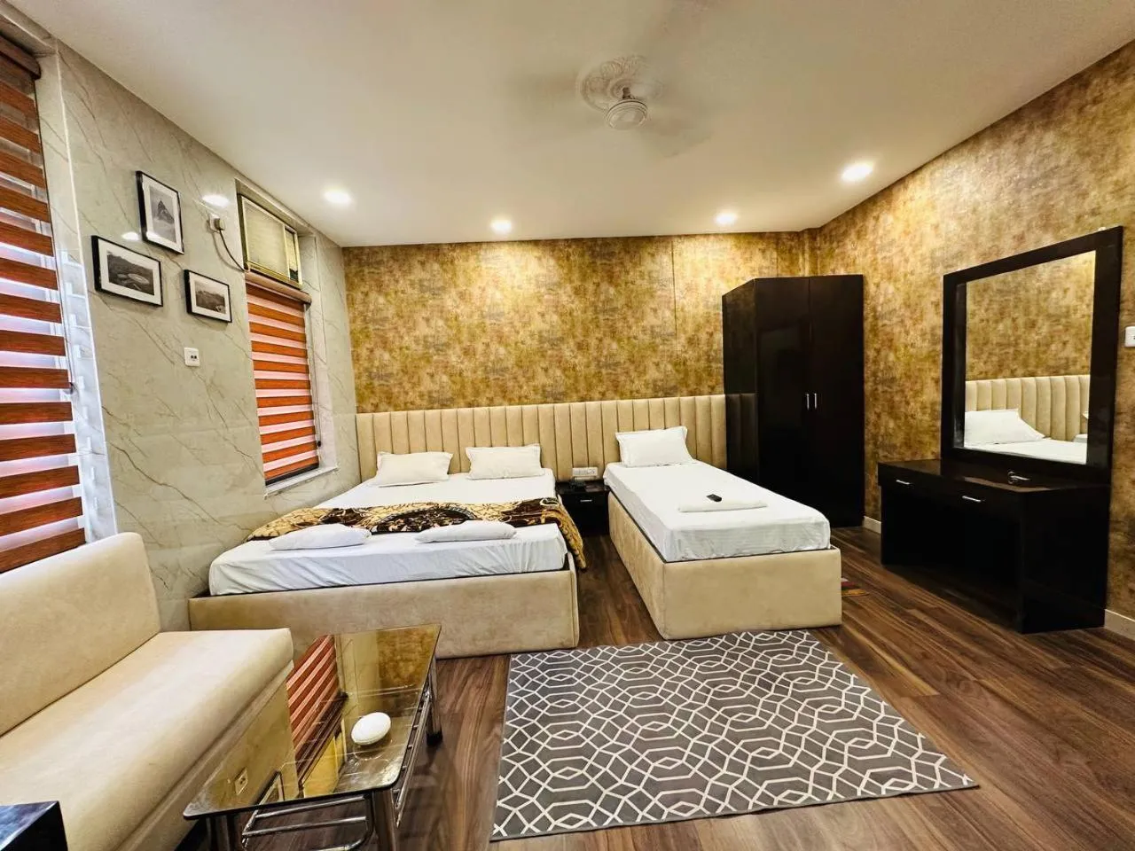 Photo of the whole room, Bed in Hotel Majestic