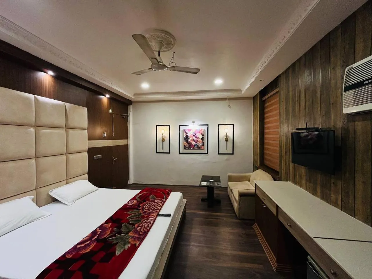 Bed in Hotel Majestic