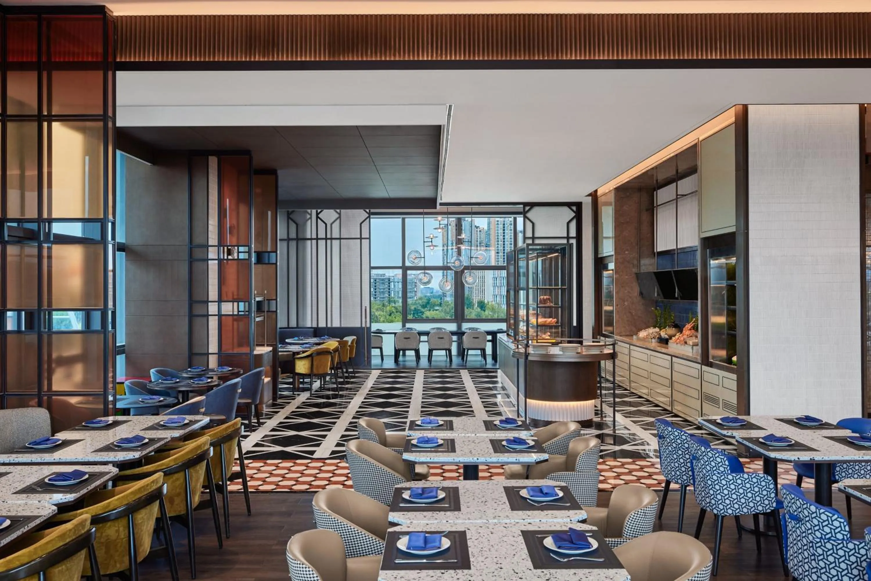 Restaurant/places to eat in Sheraton Chengdu Pidu