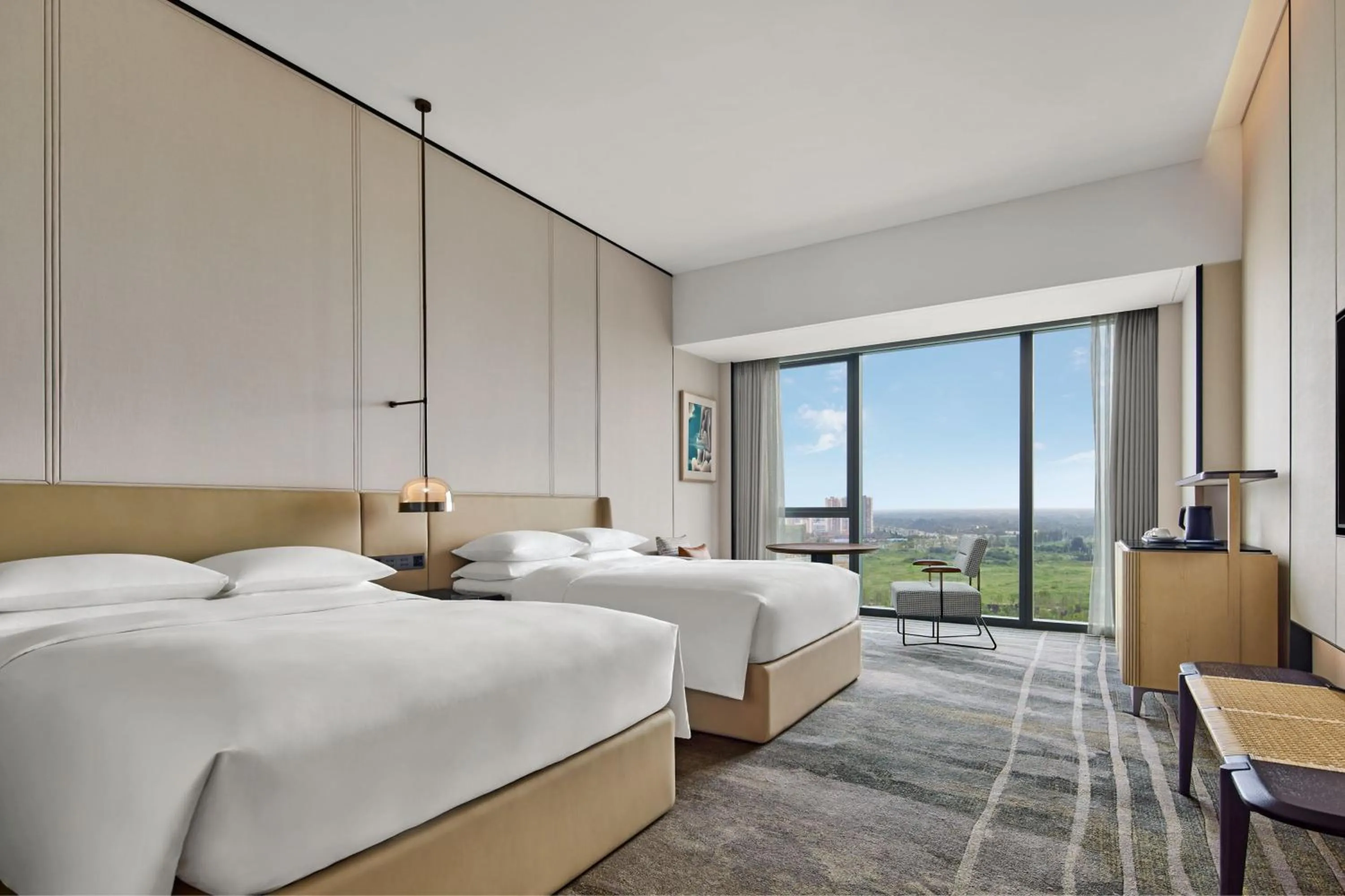 Photo of the whole room, Bed in Sheraton Chengdu Pidu