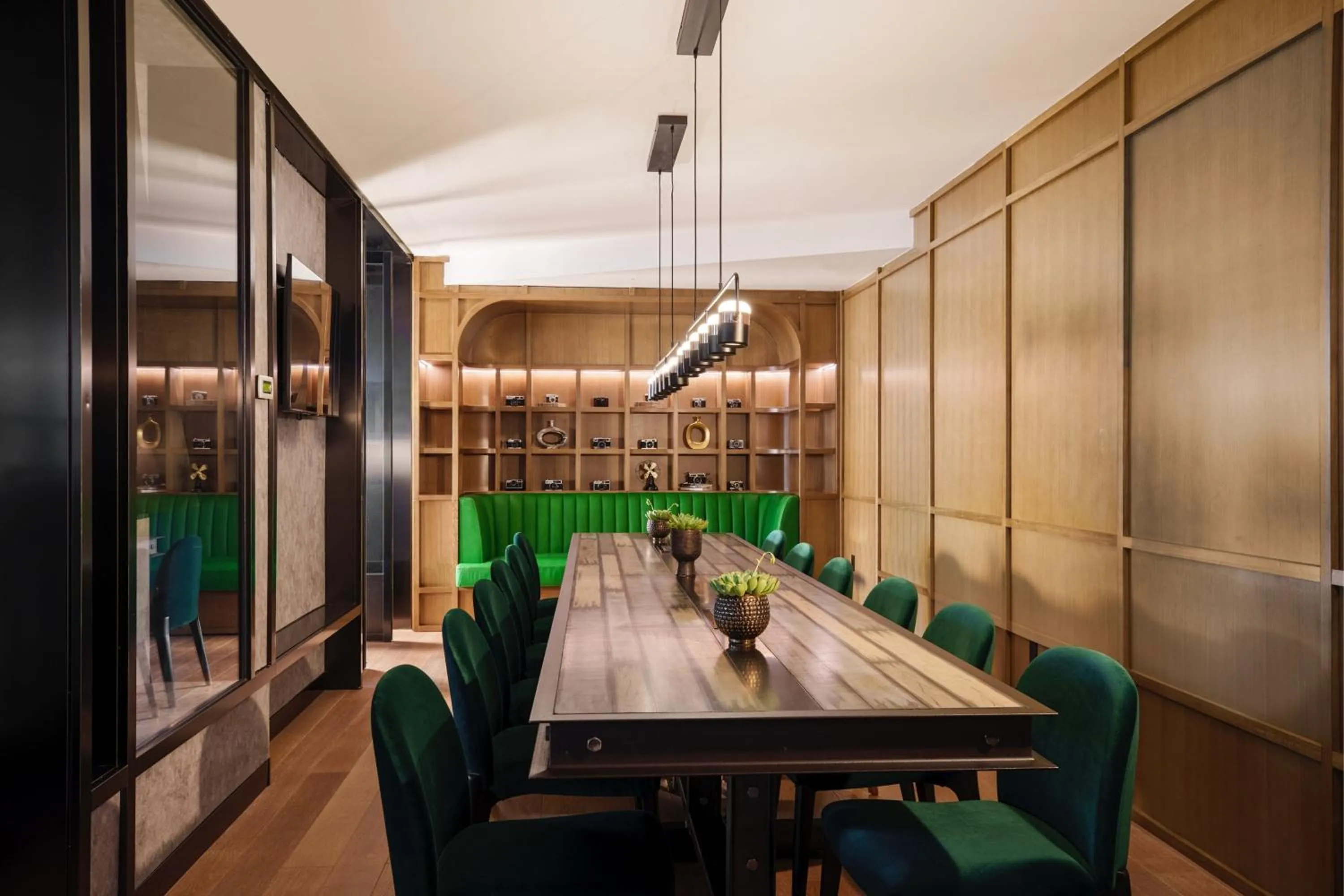 Restaurant/places to eat in Renaissance New York Flushing Hotel at Tangram