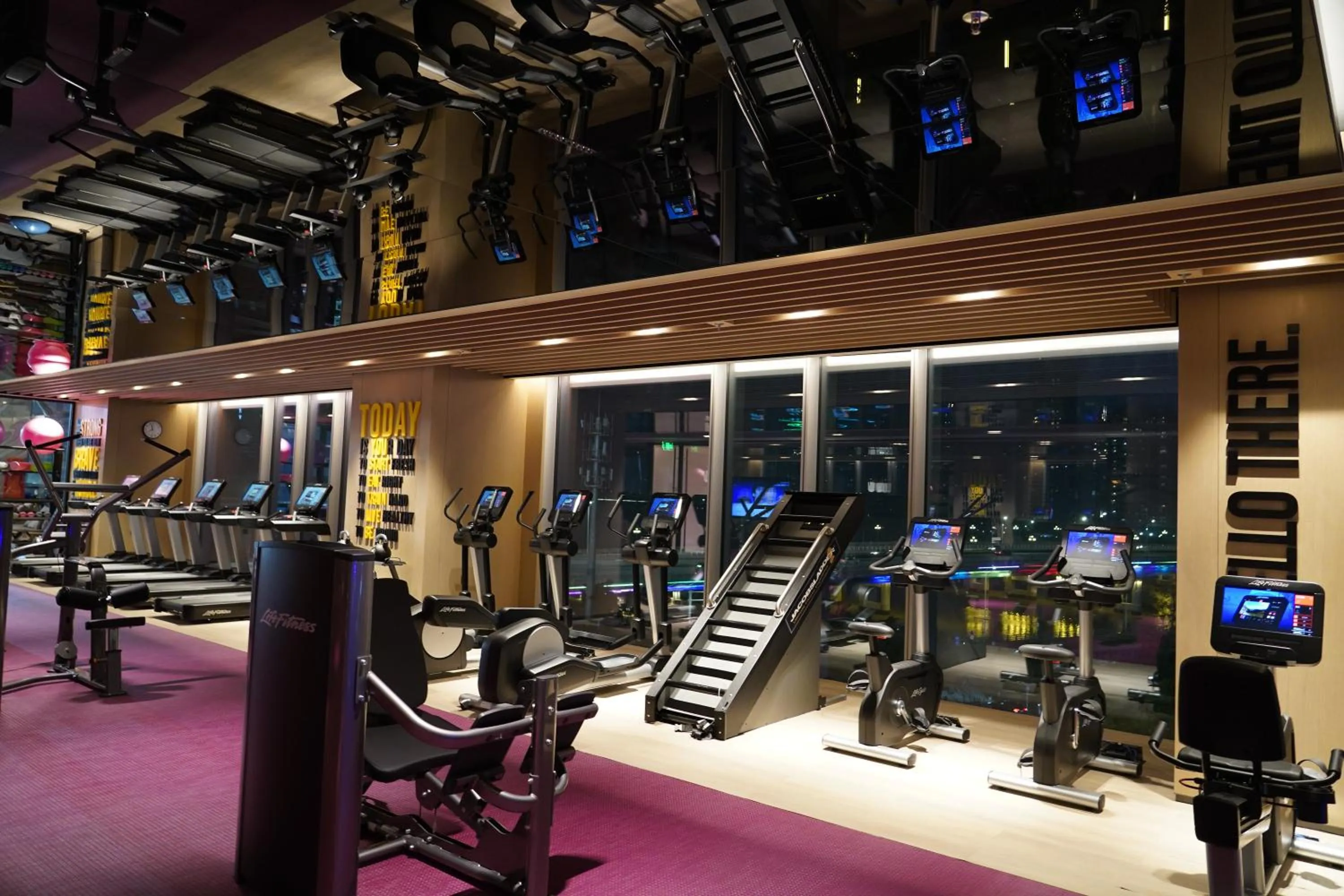 Fitness centre/facilities in Renaissance Zhuhai Hotel