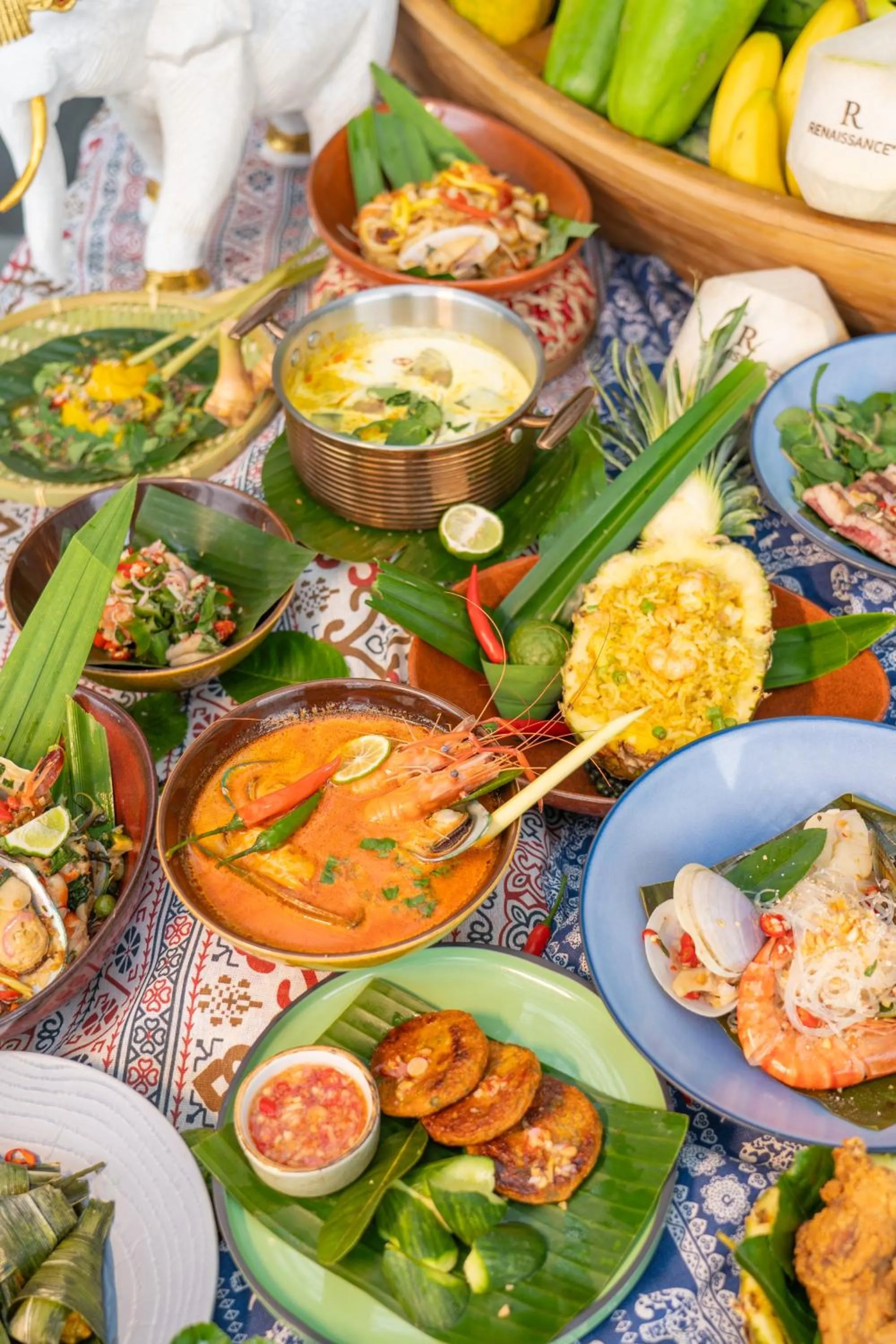 Food and drinks in Renaissance Zhuhai Hotel